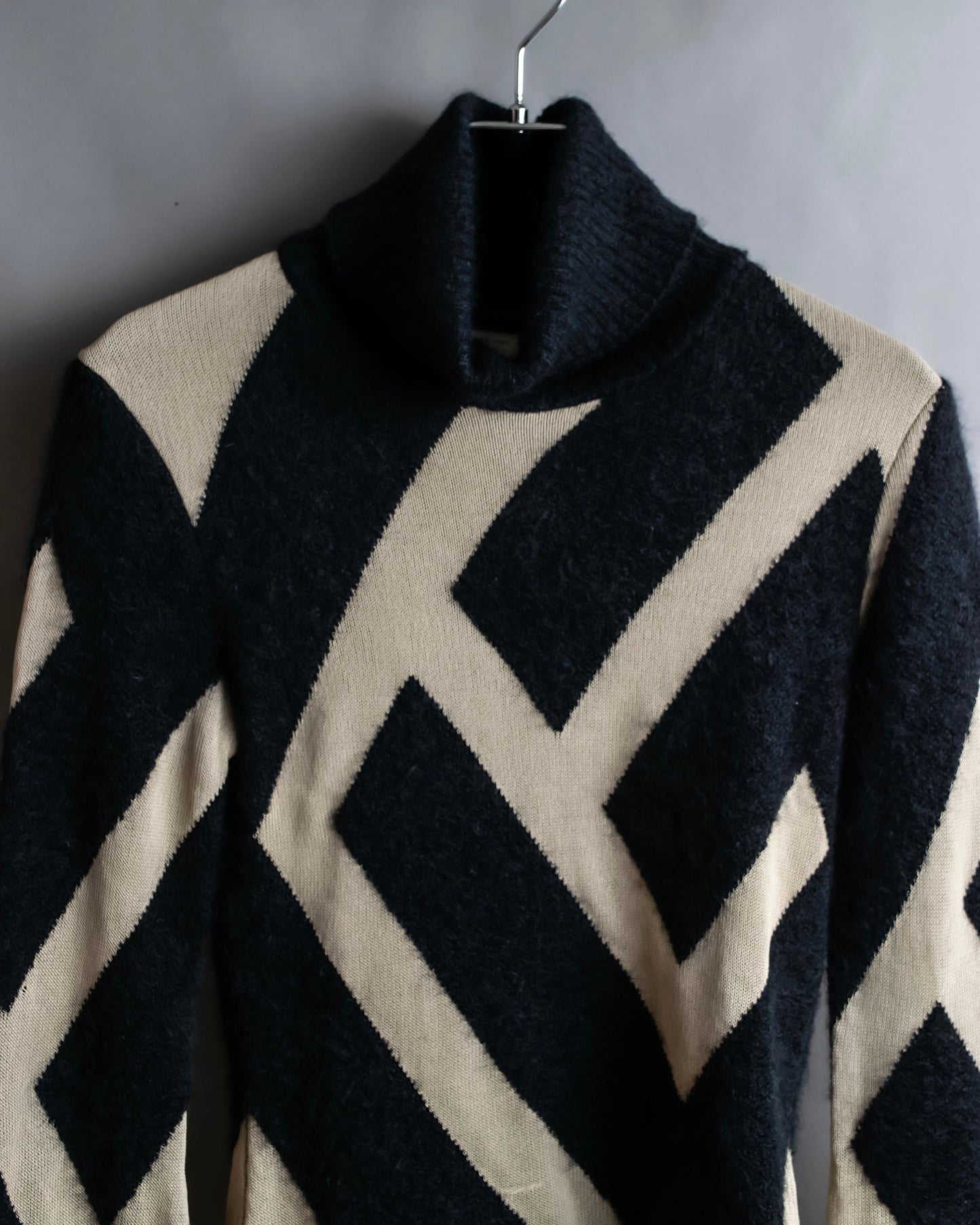 "BALMAIN" Geometric pattern turtleneck ribbed knit pullover