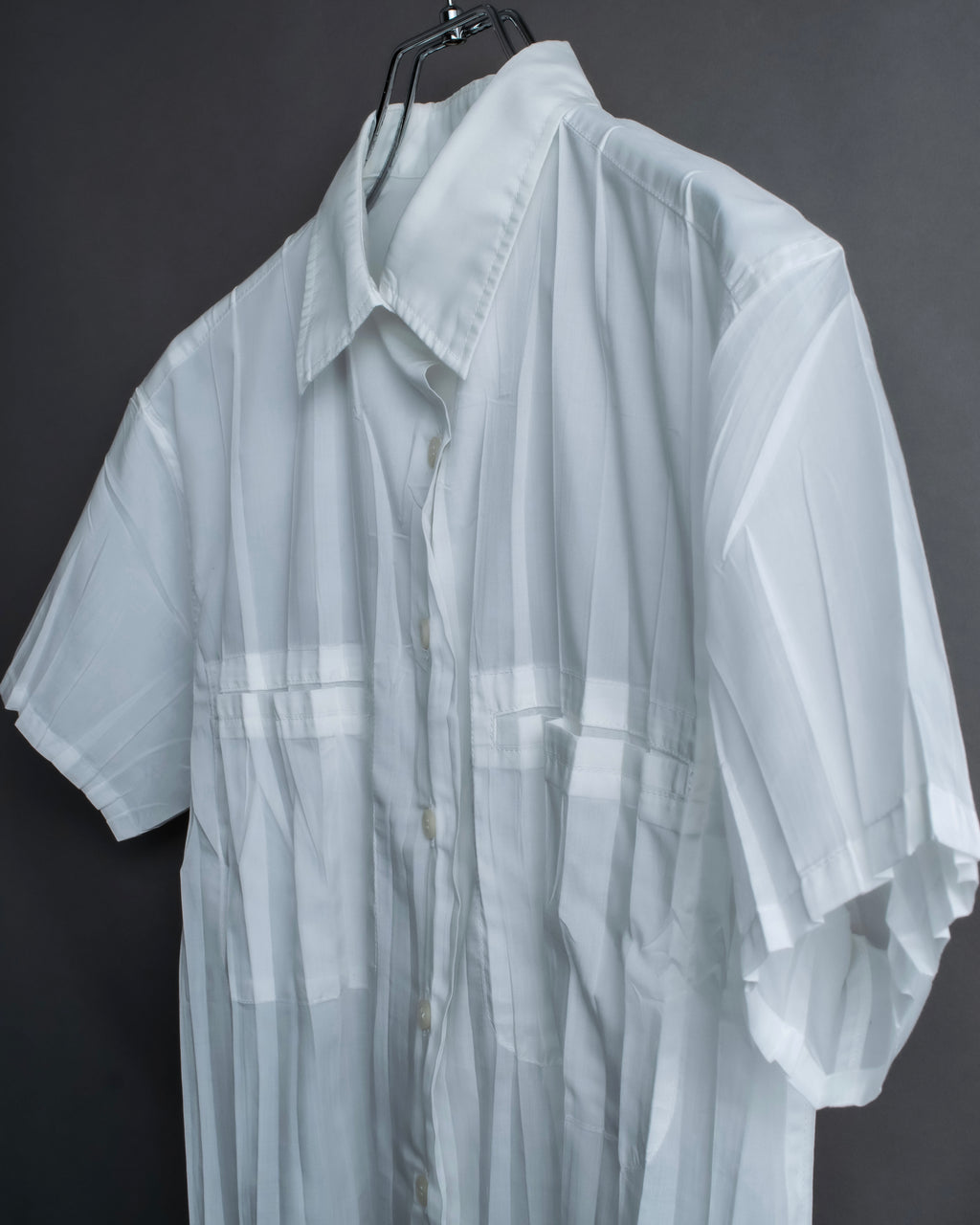 "ISSEY MIYAKE" Pleated short sleeve shirt