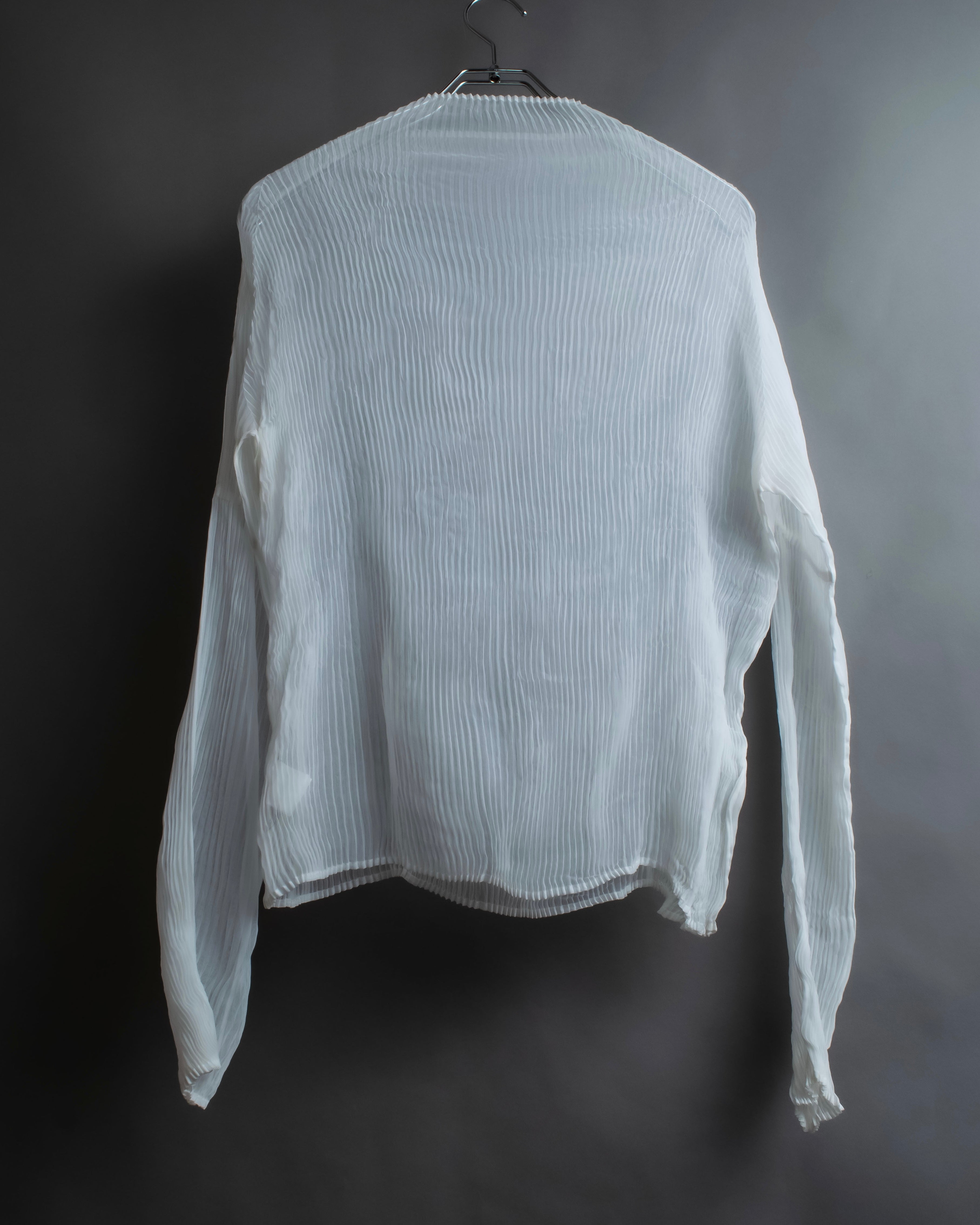 "ISSEY MIYAKE" High neck pleated sheer pullover
