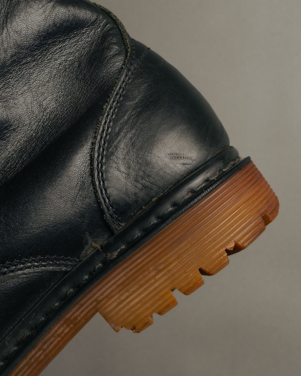 “COMME des GARÇONS HOMME”
00’s-10’s Double buckle leather combat boots