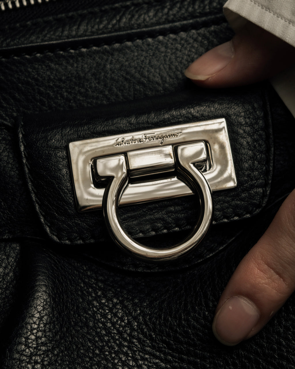 "Salvatore Ferragamo" Gancini motif gathered design leather bag