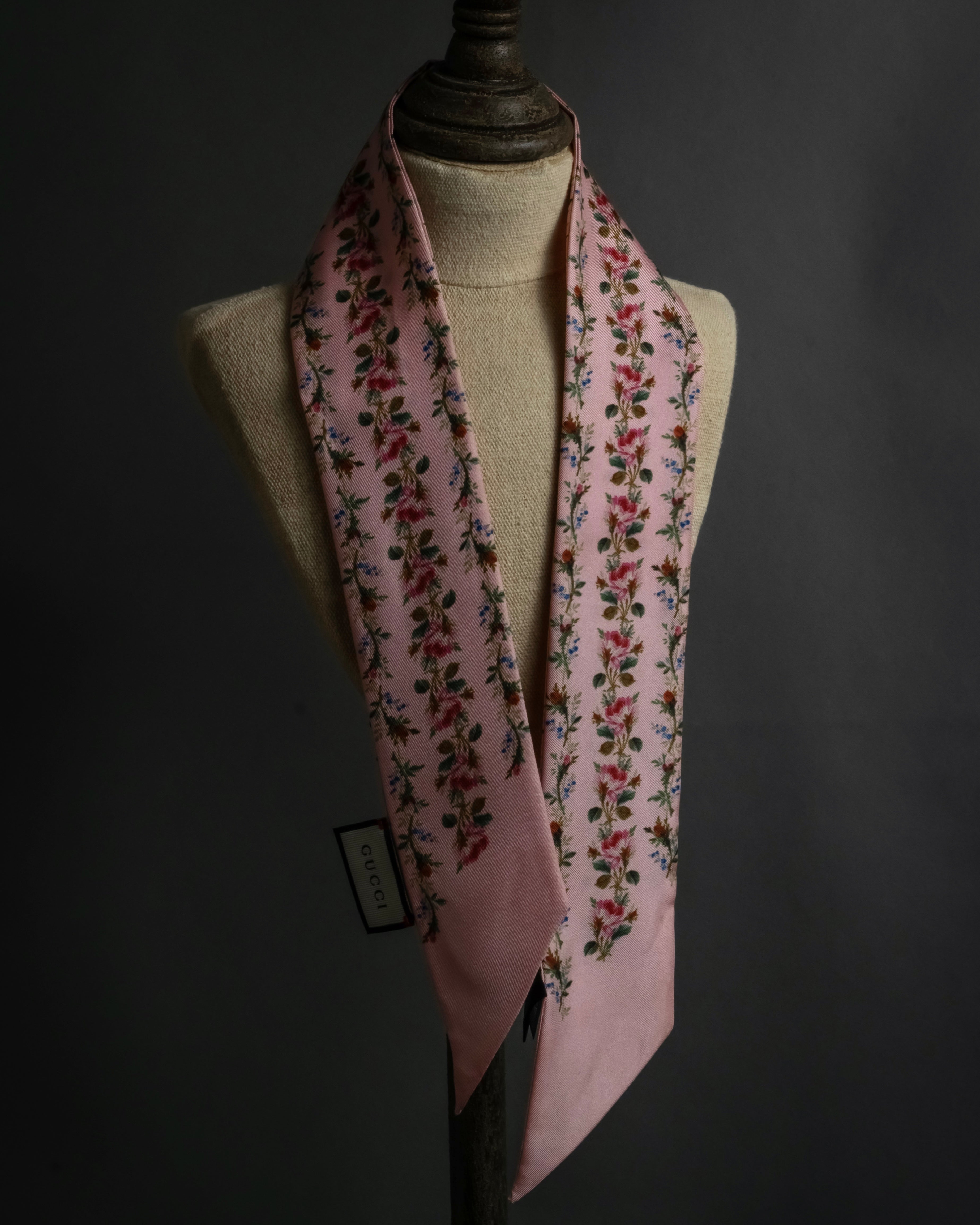 -SPECIAL- "GUCCI" Michele design floral print silk twilly scarf