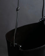 "GUCCI" Metal handle detail brown leather bag