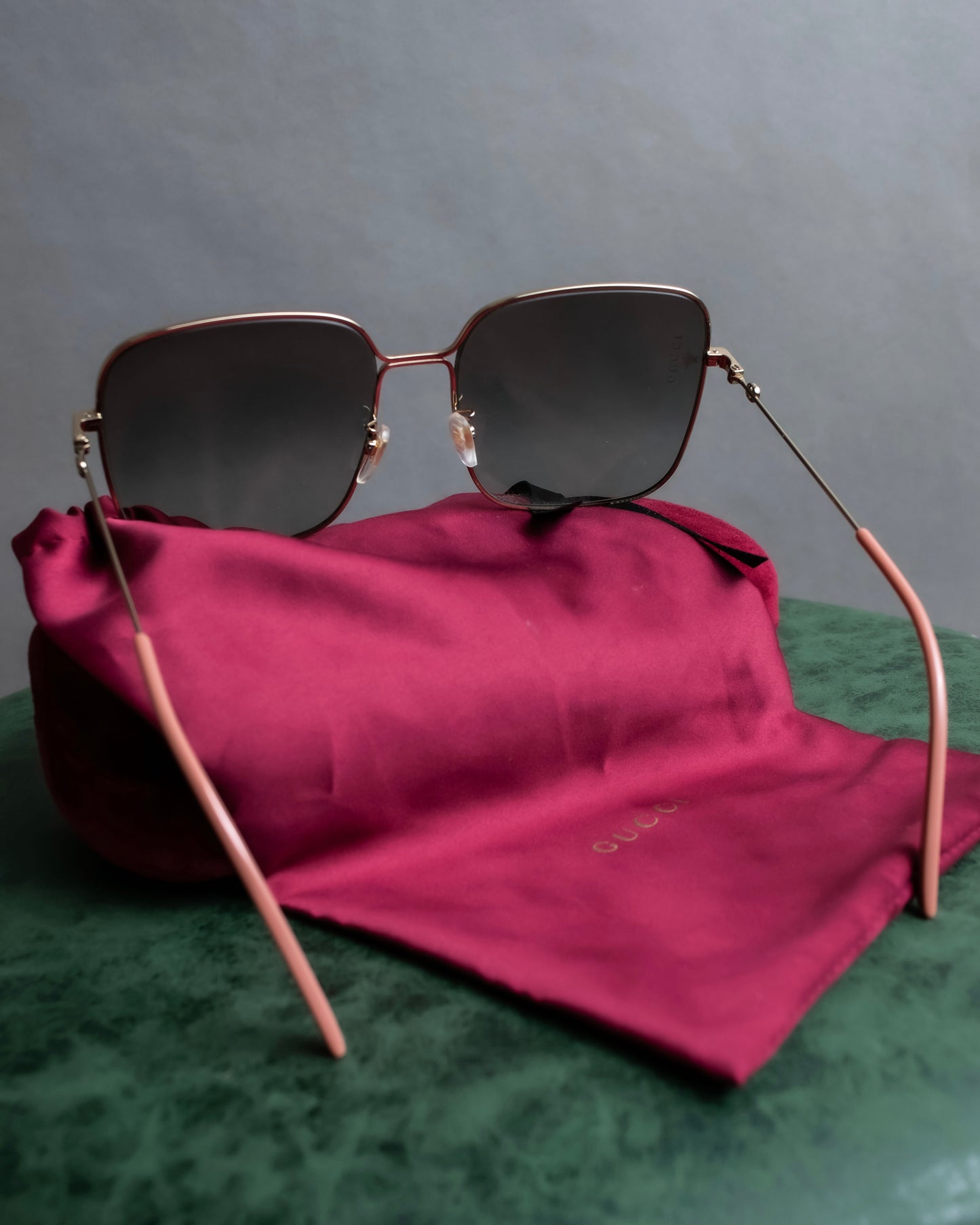 "GUCCI" Gold frame square frame sunglasses