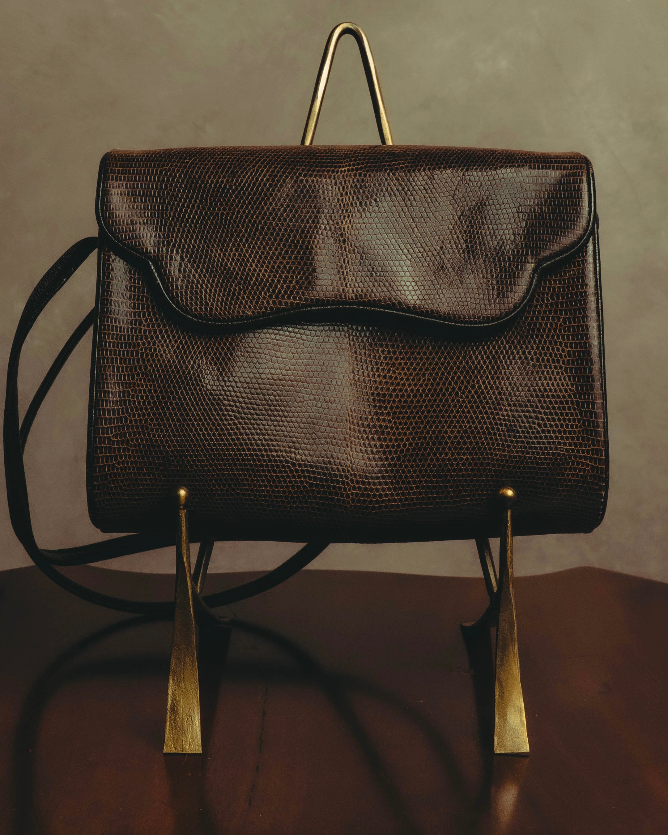 “YVES SAINT LAURENT” 80’s-90’s Sculpted flap lizard leather shoulder bag