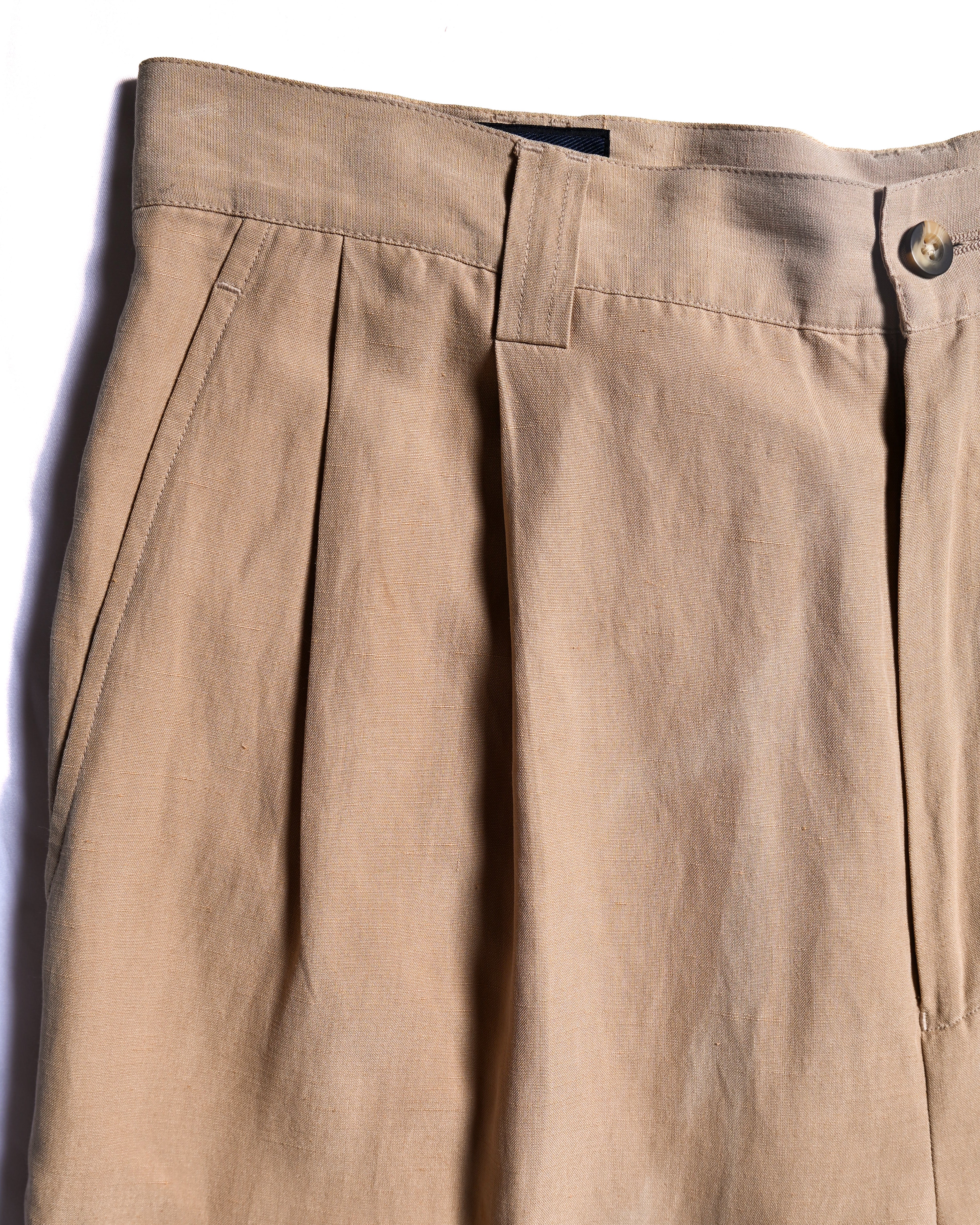 VINTAGE/ Silk & Linen Blended 2 Tuck Shorts Right Brown
