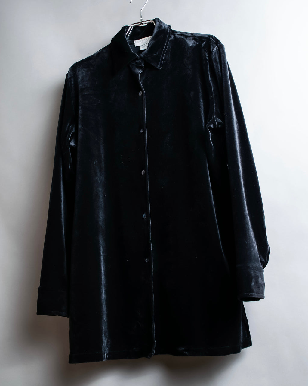 "EXPRESS" Beautiful glossy regular color velour shirt