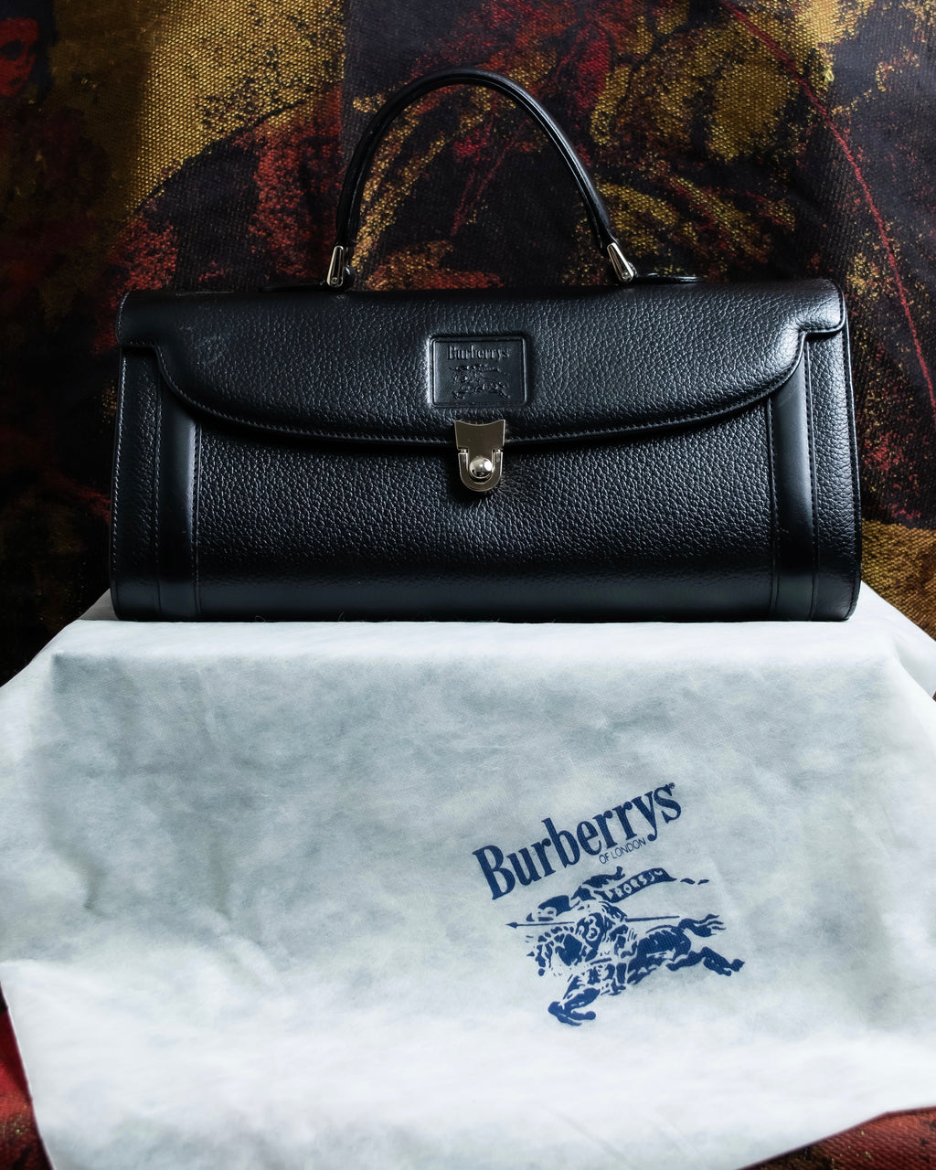 "BURBERRYS" Cylinder shaped leather one handle bag