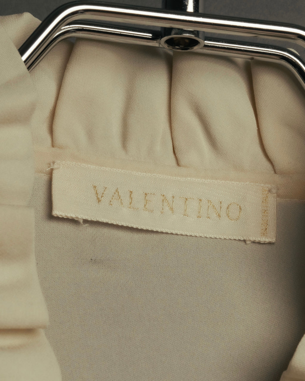 -SPECIAL- “VALENTINO” 1998-2008 Silk ruffled lace bow blouse