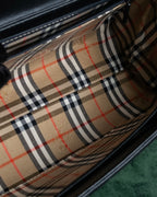 "BURBERRYS" Horizontal shape grained leather one-handle bag