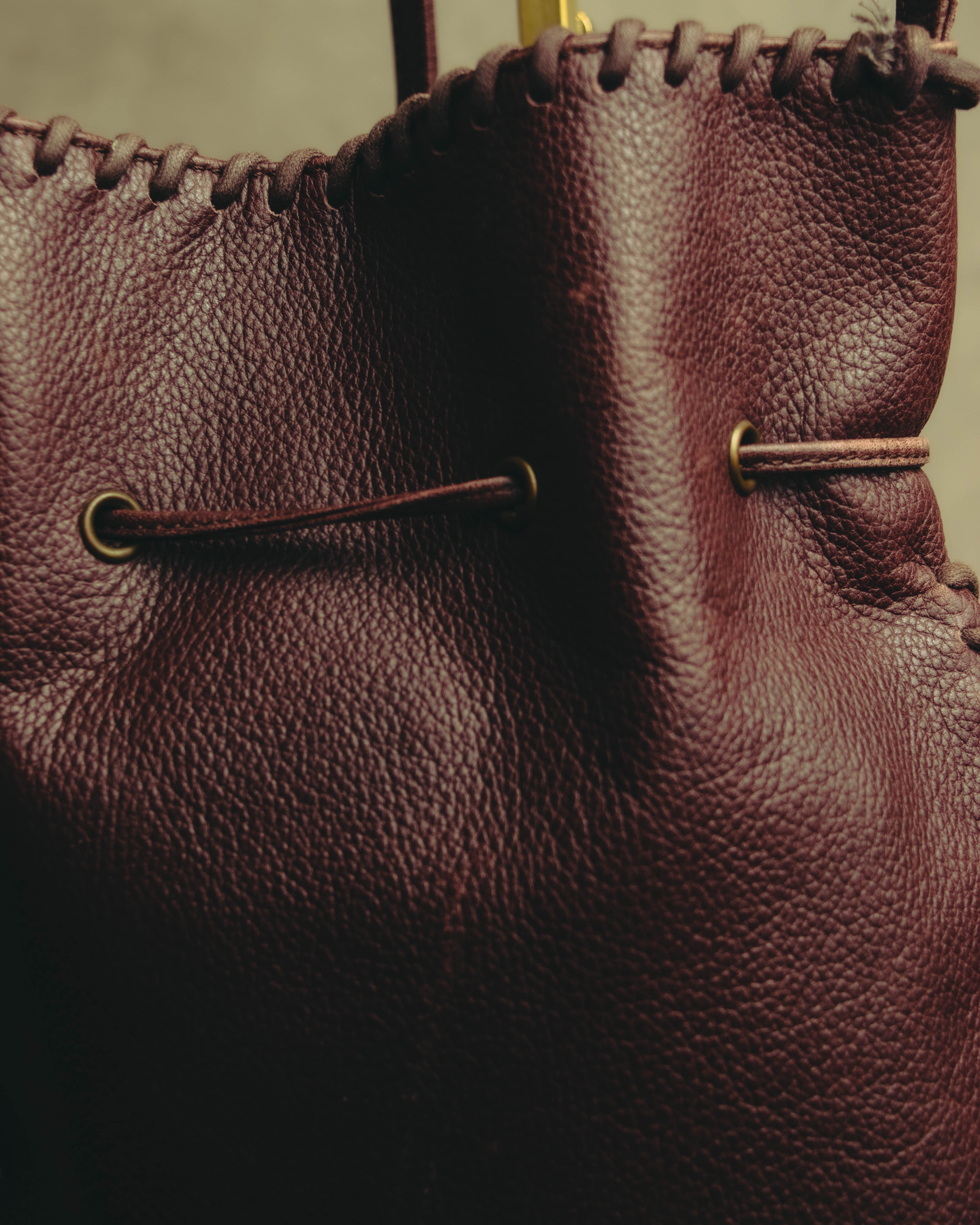 “YVES SAINT LAURENT“ 90’s-00’s Leather drawstring shoulder bag