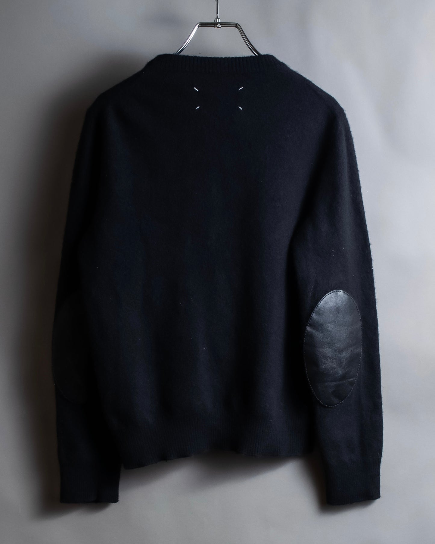 "MAISON MARGIELA" Leather elbow patch design wool knit