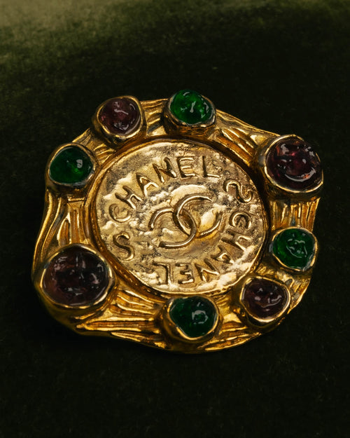 -SPECIAL- “CHANEL” 80’s-90’s Gripoix style cabochon logo brooch