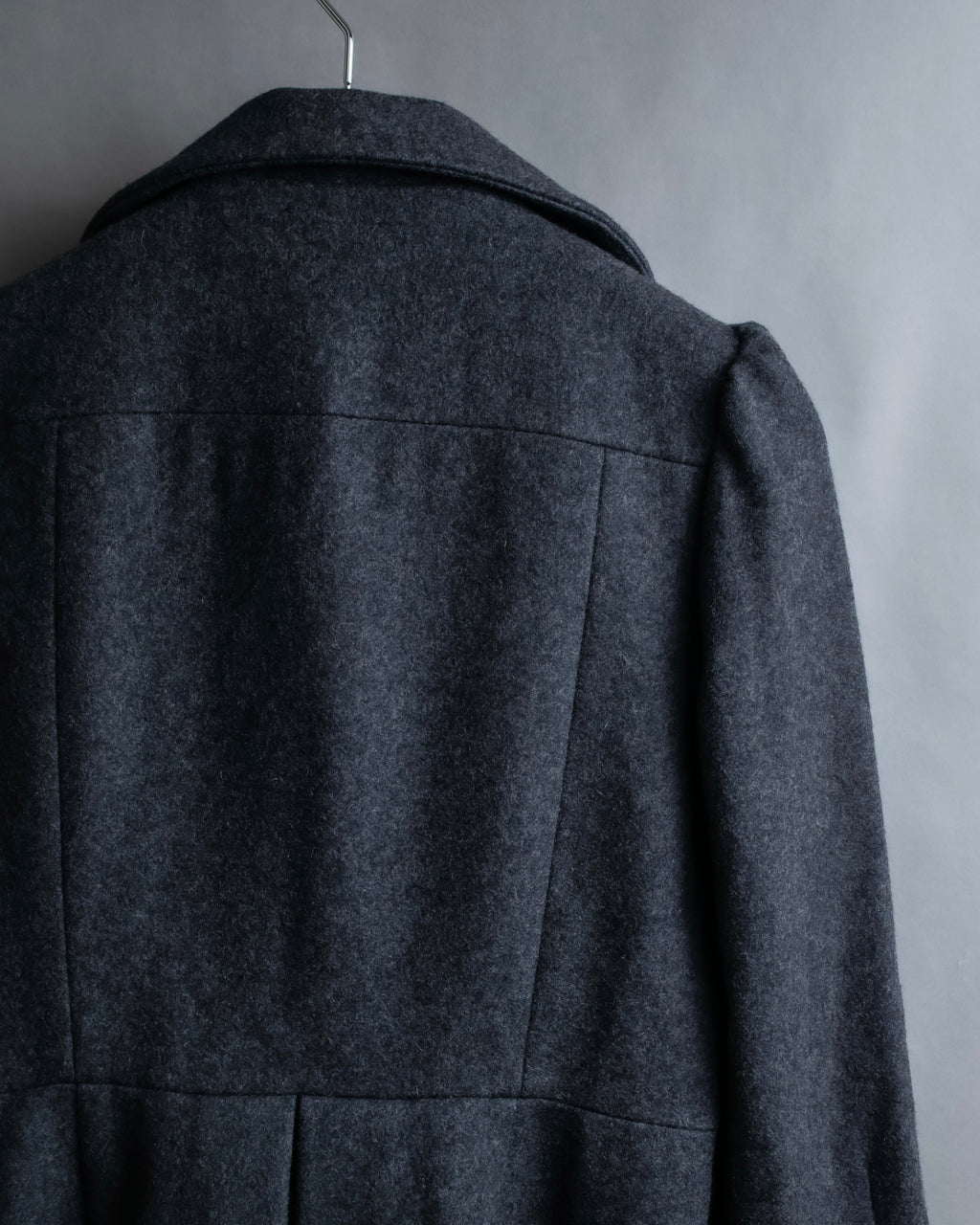 "Chloe" Gathered waist round collar coat