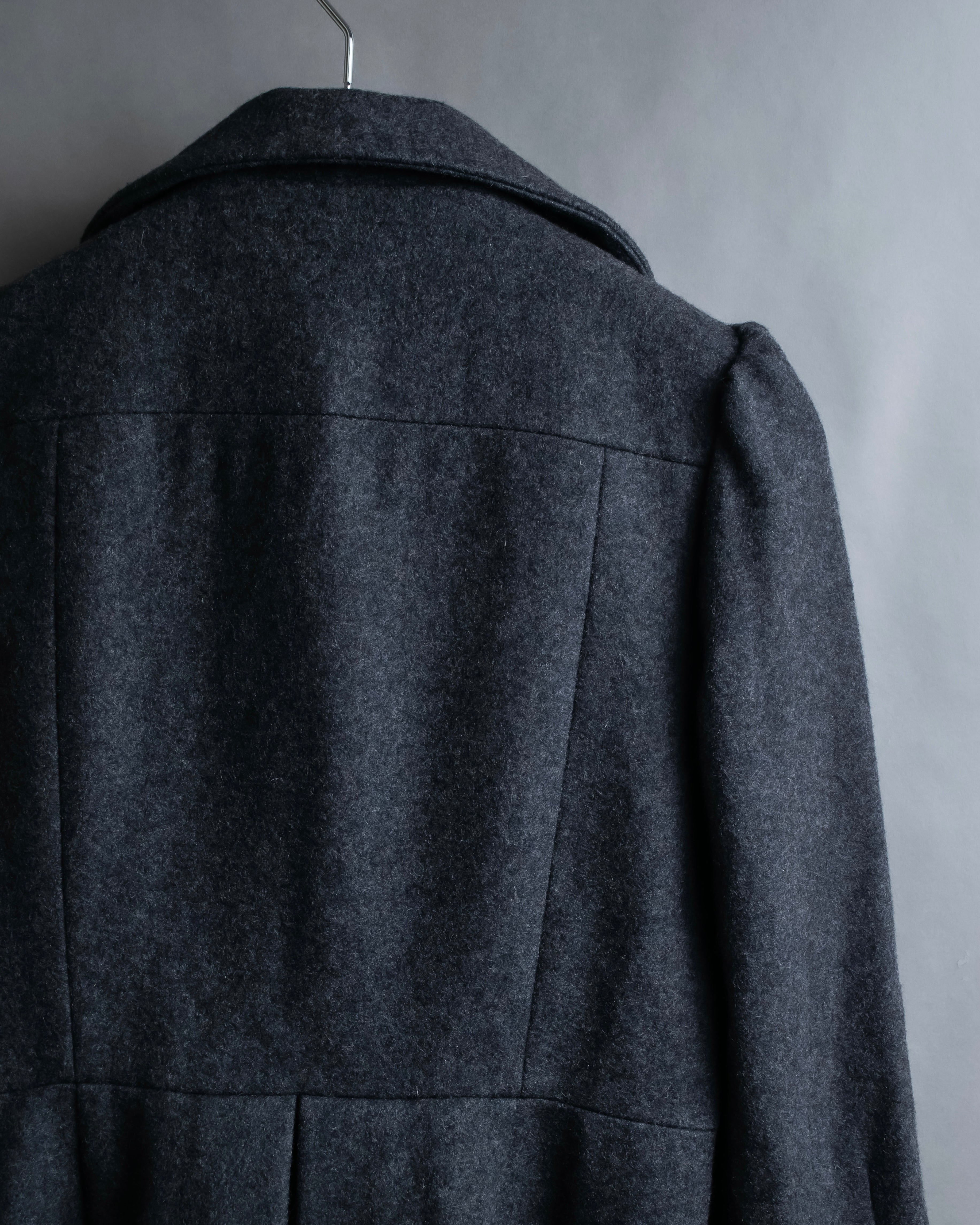 "Chloe" Gathered waist round collar coat