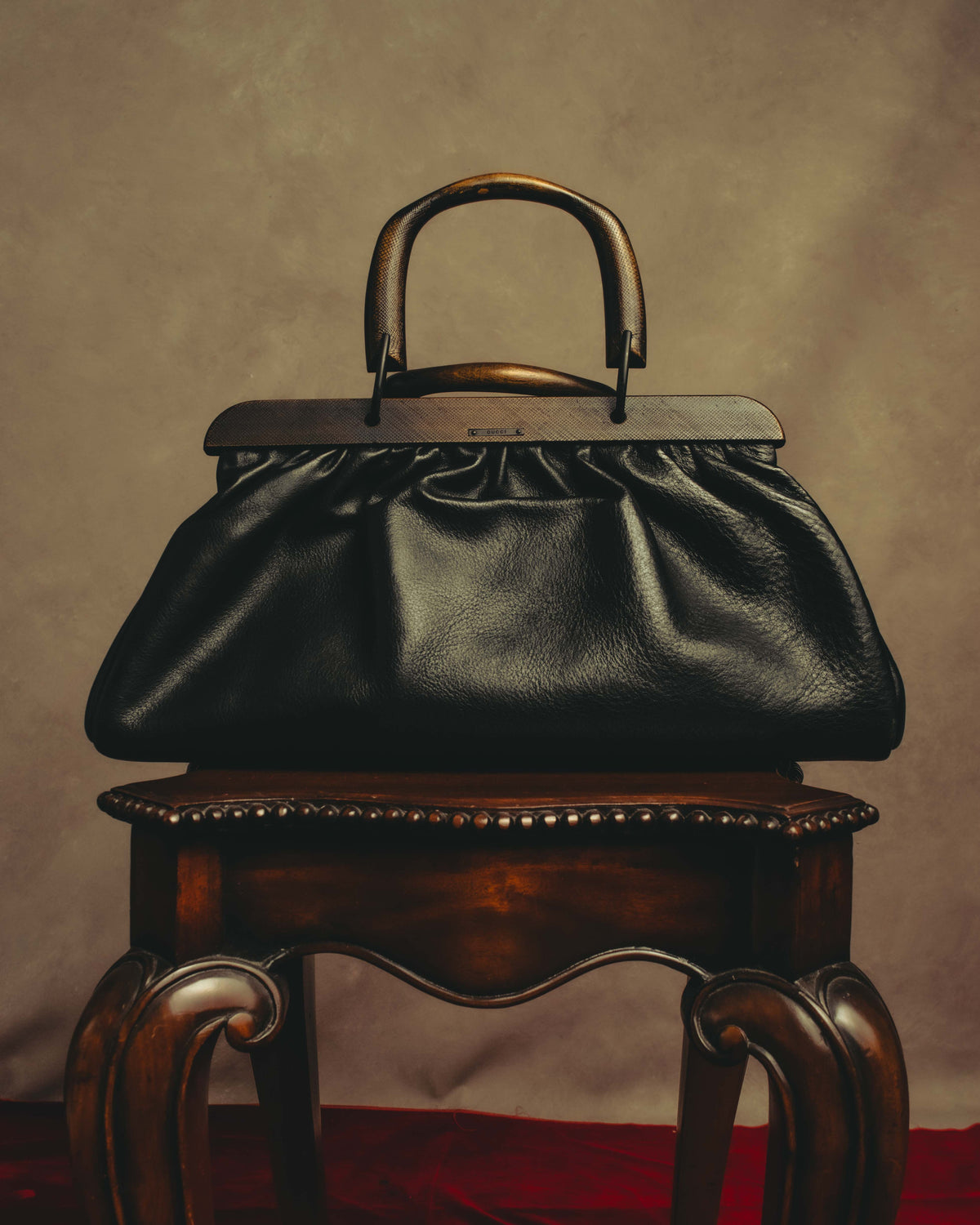 -SPECIAL- “GUCCI“ 90’s-00’s Structured frame gathered leather handbag