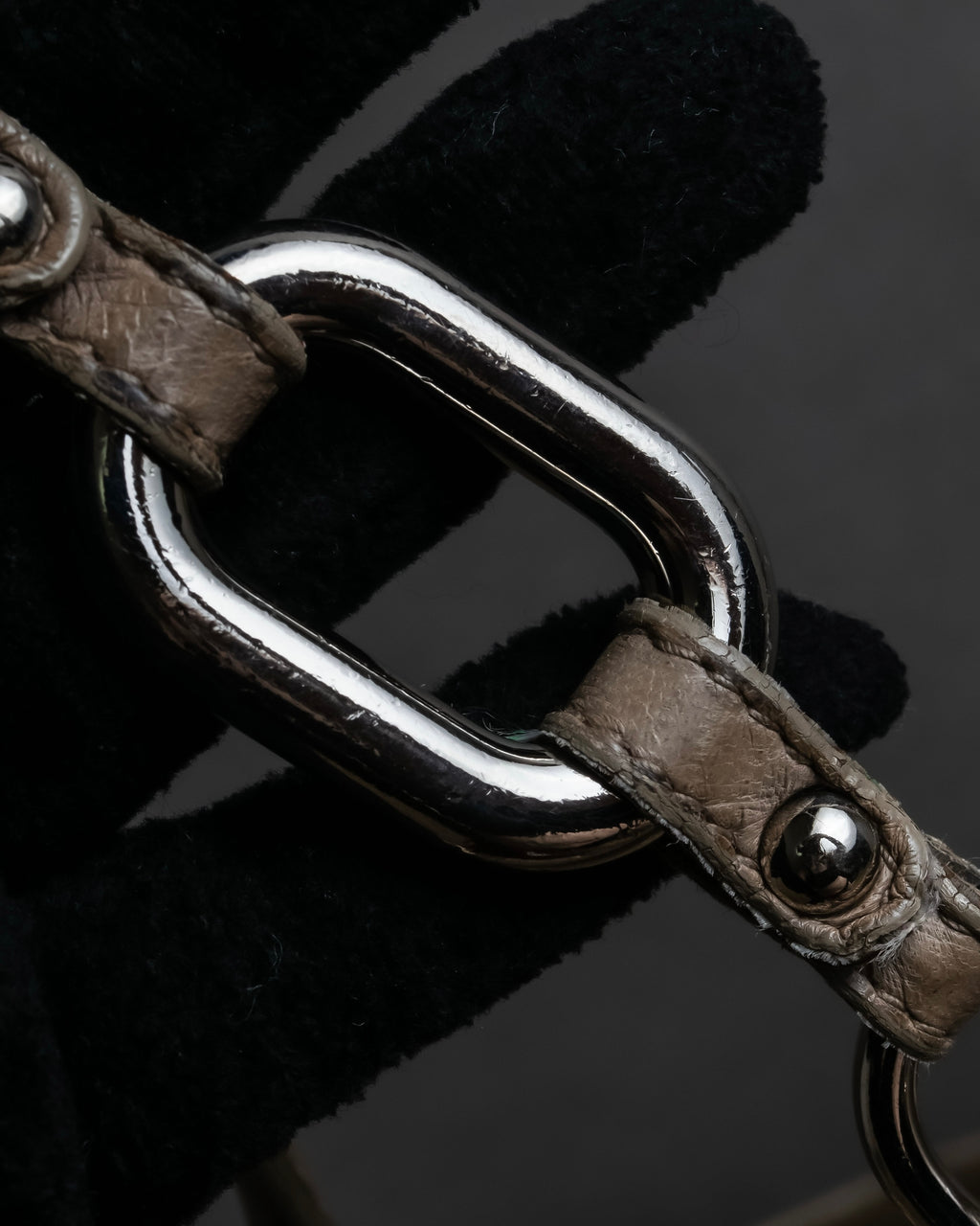 "BALENCIAGA" Three-way chain leather shoulder bag