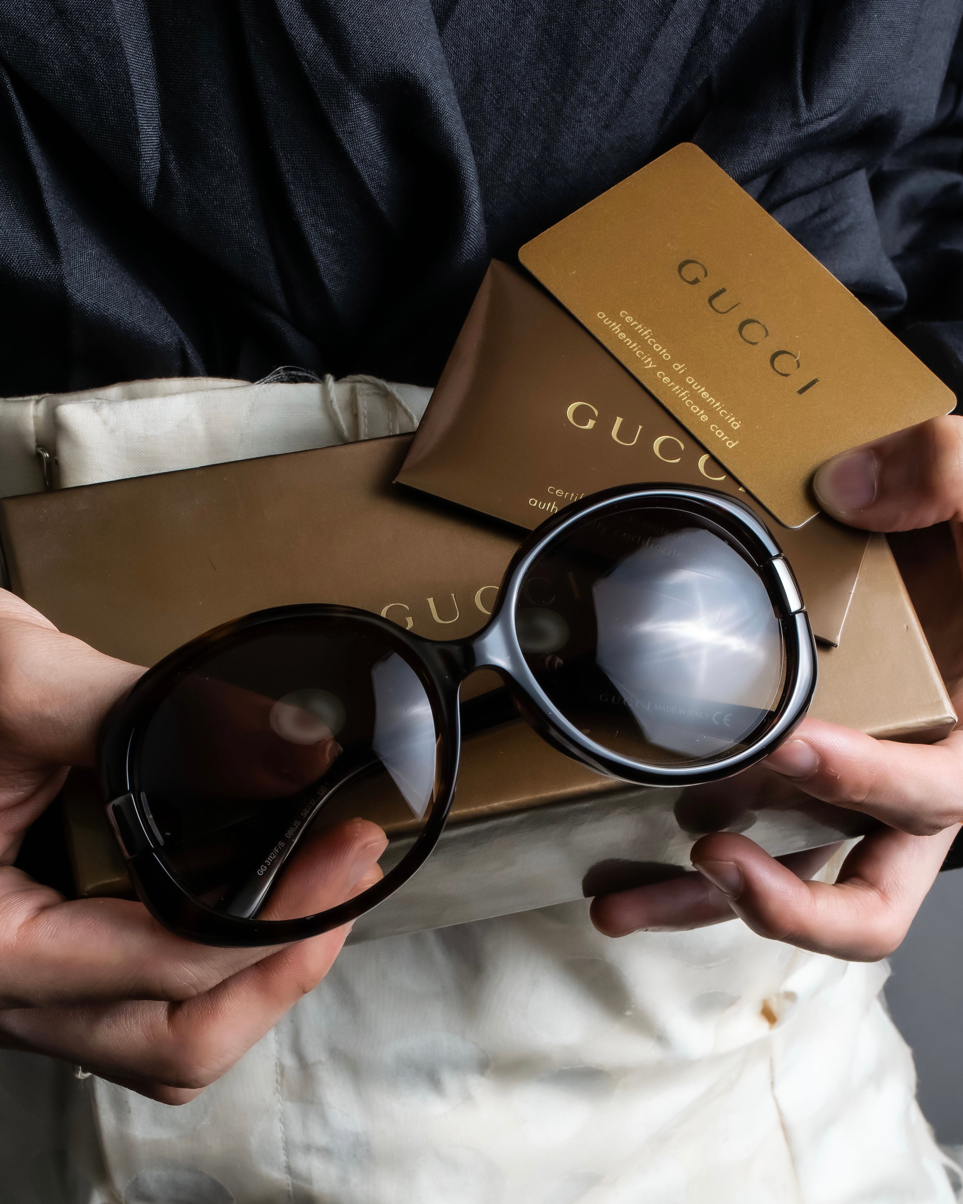 "GUCCI"Butterfly frame gradient lens sunglasses