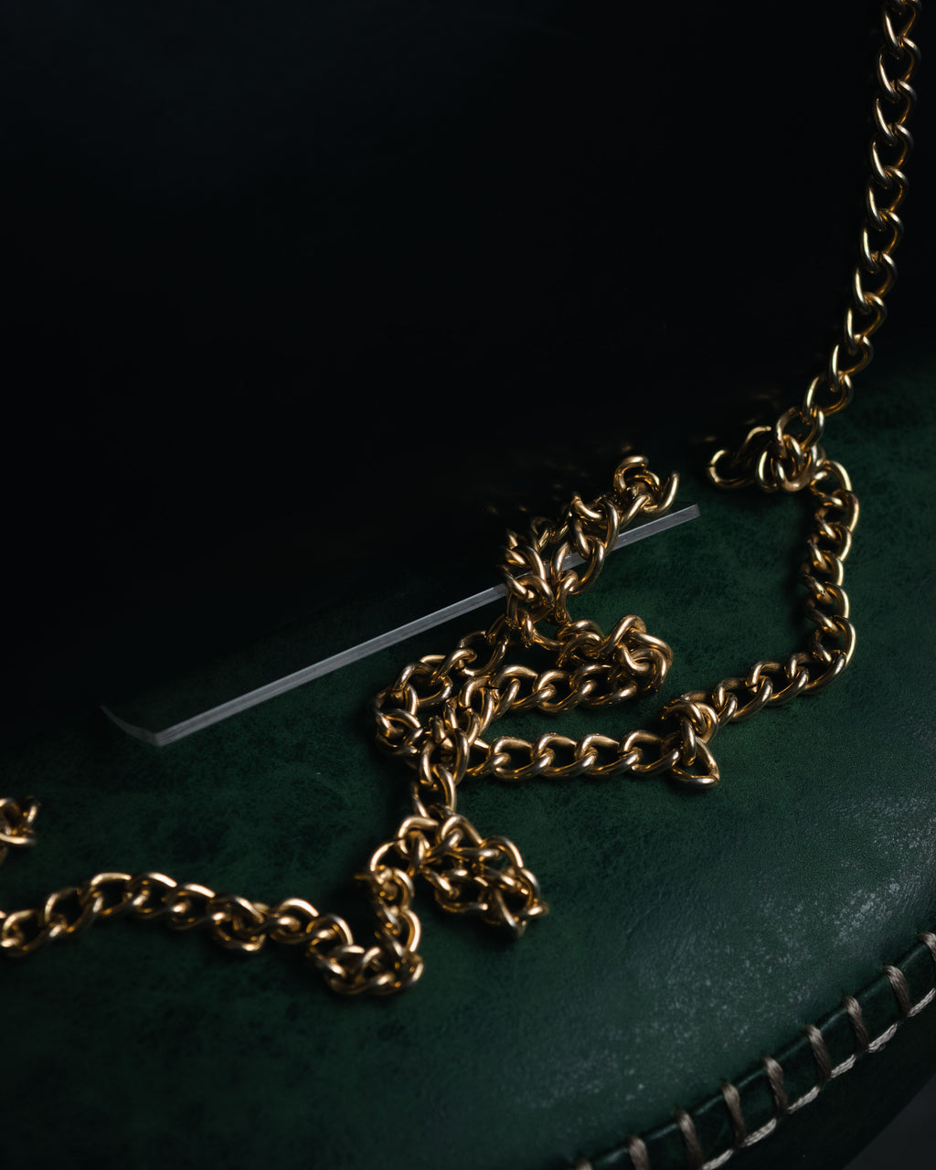 "Salvatore Ferragamo" 90’s Iconic gancini chain shoulder bag