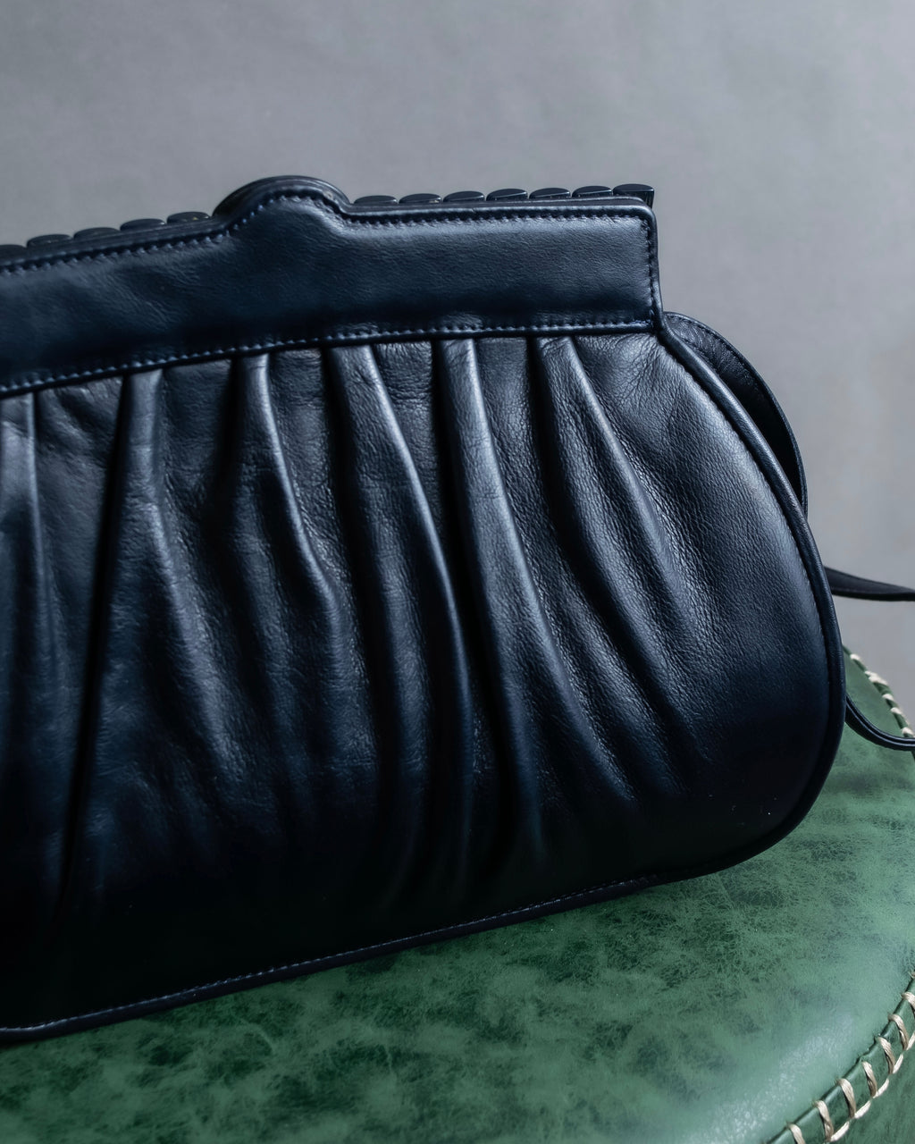 "VALENTINO" Gathered design rounded silhouette shoulder bag