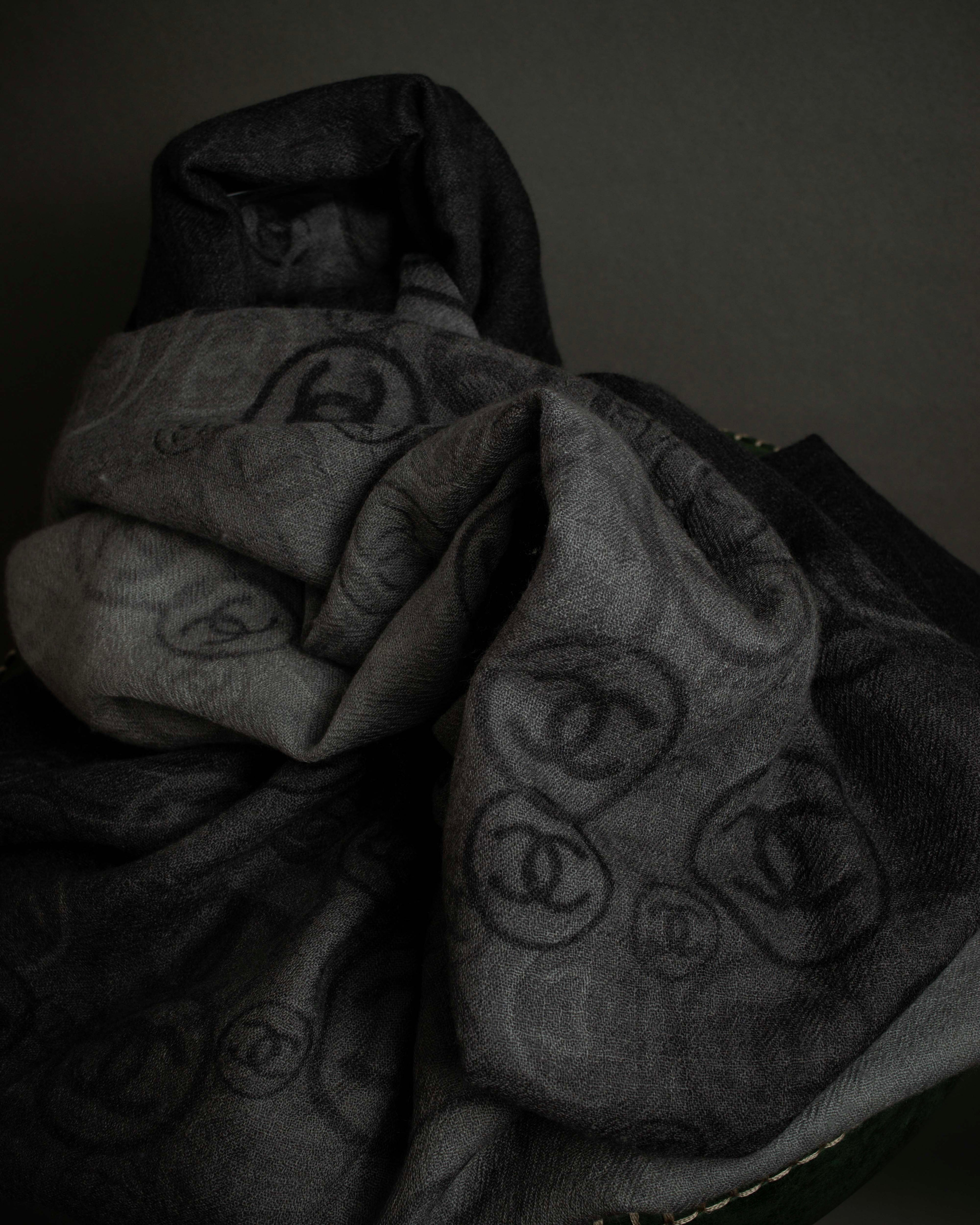 "CHANEL" Logo engraved design cashmere super large stole
