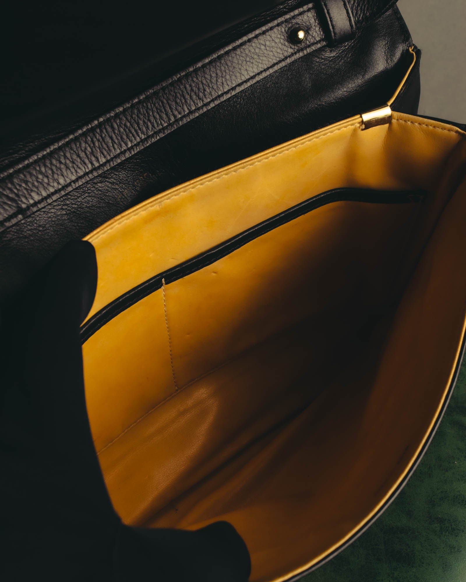"CELINE" 70's-80's Classic black leather shoulder bag
