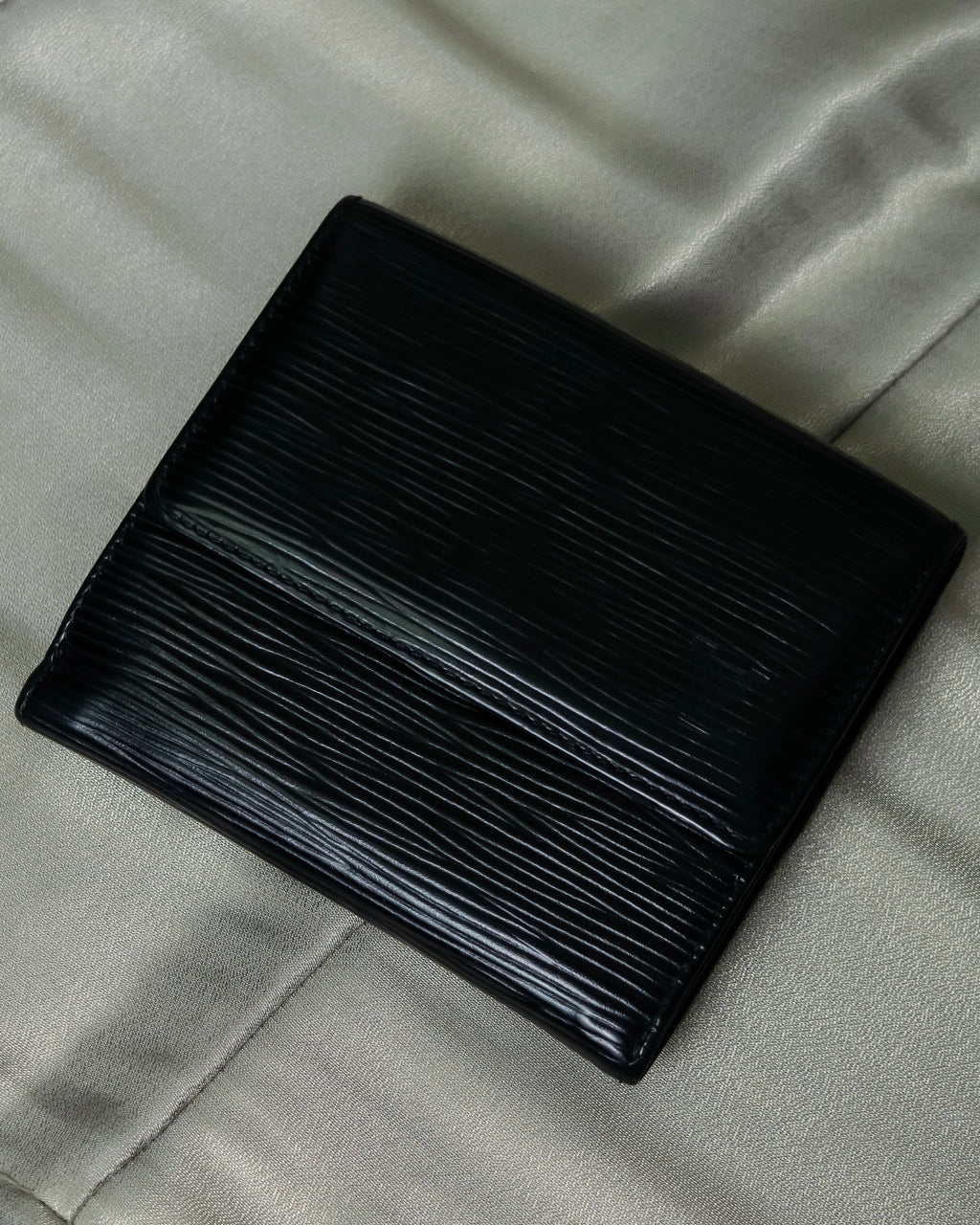 "Louis Vuitton" Horizontal Stripe Compact Leather Wallet