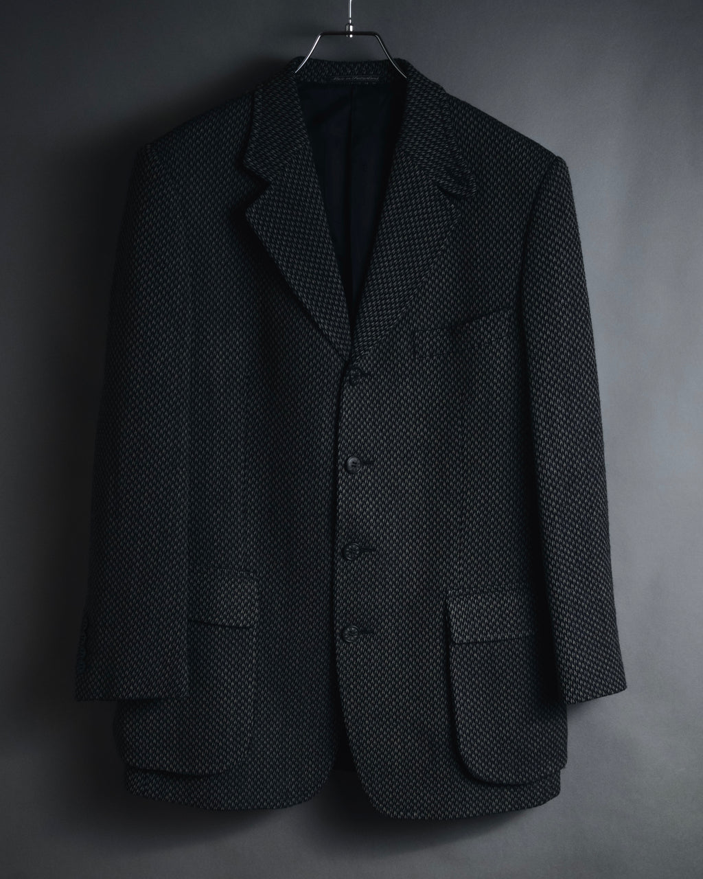 "VALENTINO GARAVANI BOUTIQUE"
Late 80’s - Early 90’s soft-structured birdseye wool tailored jacket