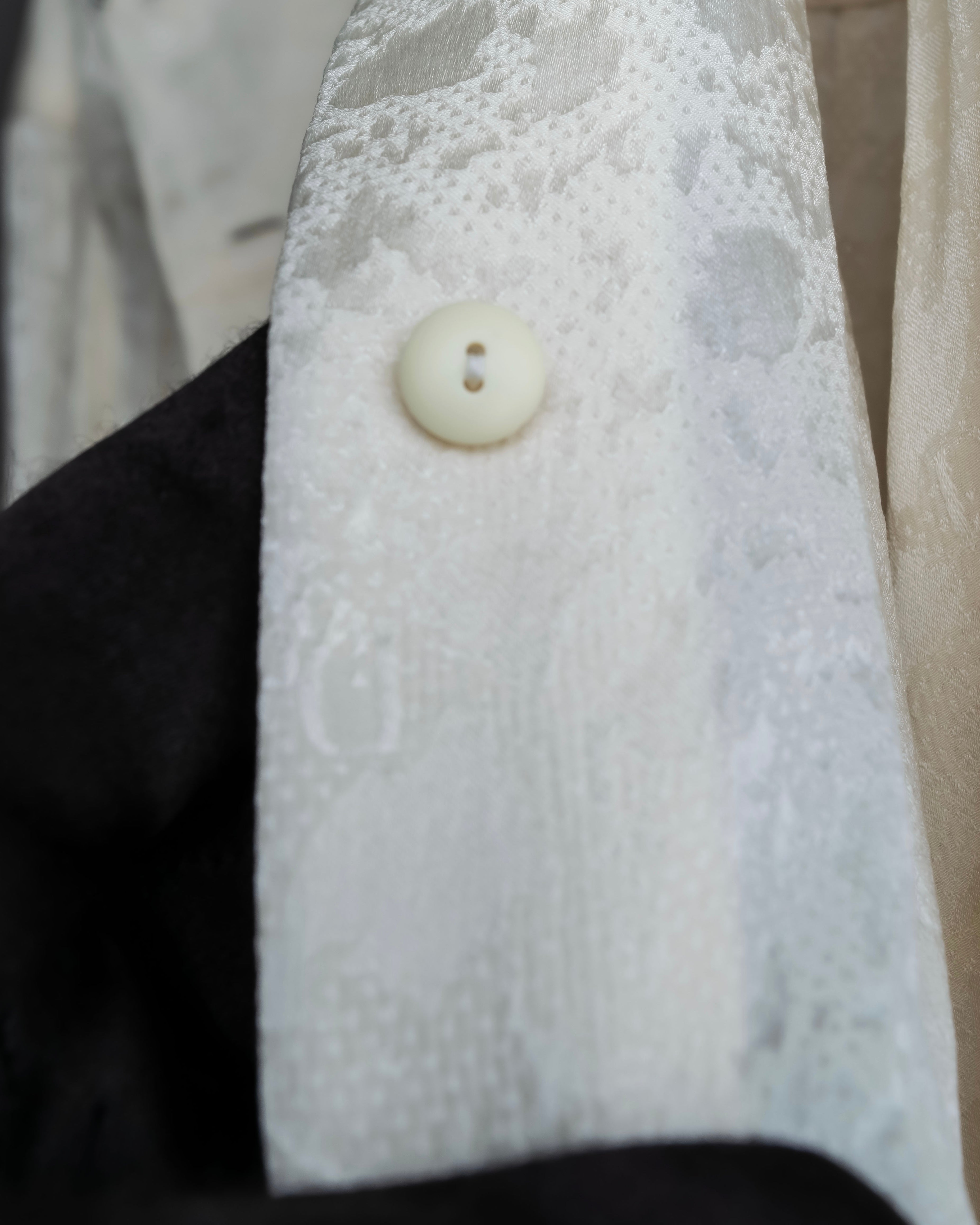 "Christian Dior" Shiny off-white shirt