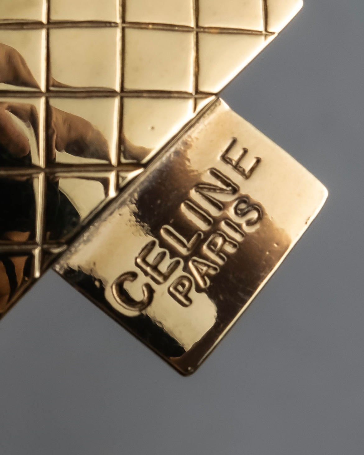 "CELINE" Quilted plate design gold brooch