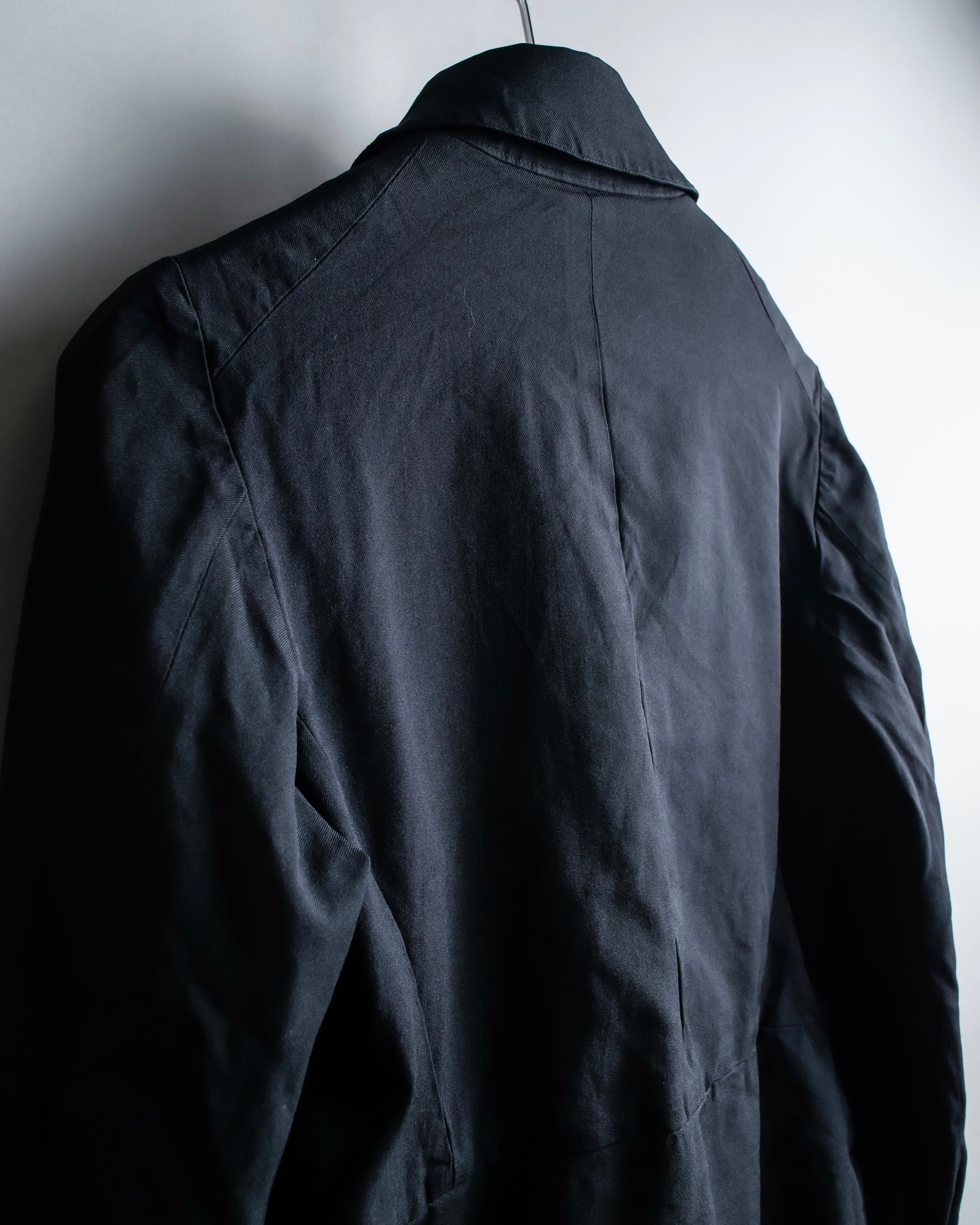 "COMME des GARCONS
COMME des GARCONS" 6 button detail raw edge jacket