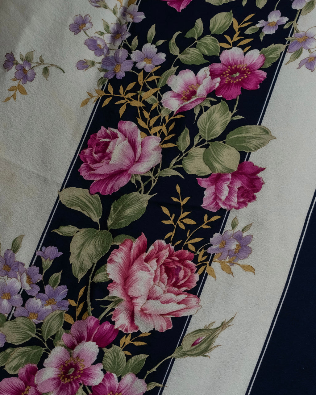 "YVES SAINT LAURENT" Peony small flower bouquet pattern silk scarf