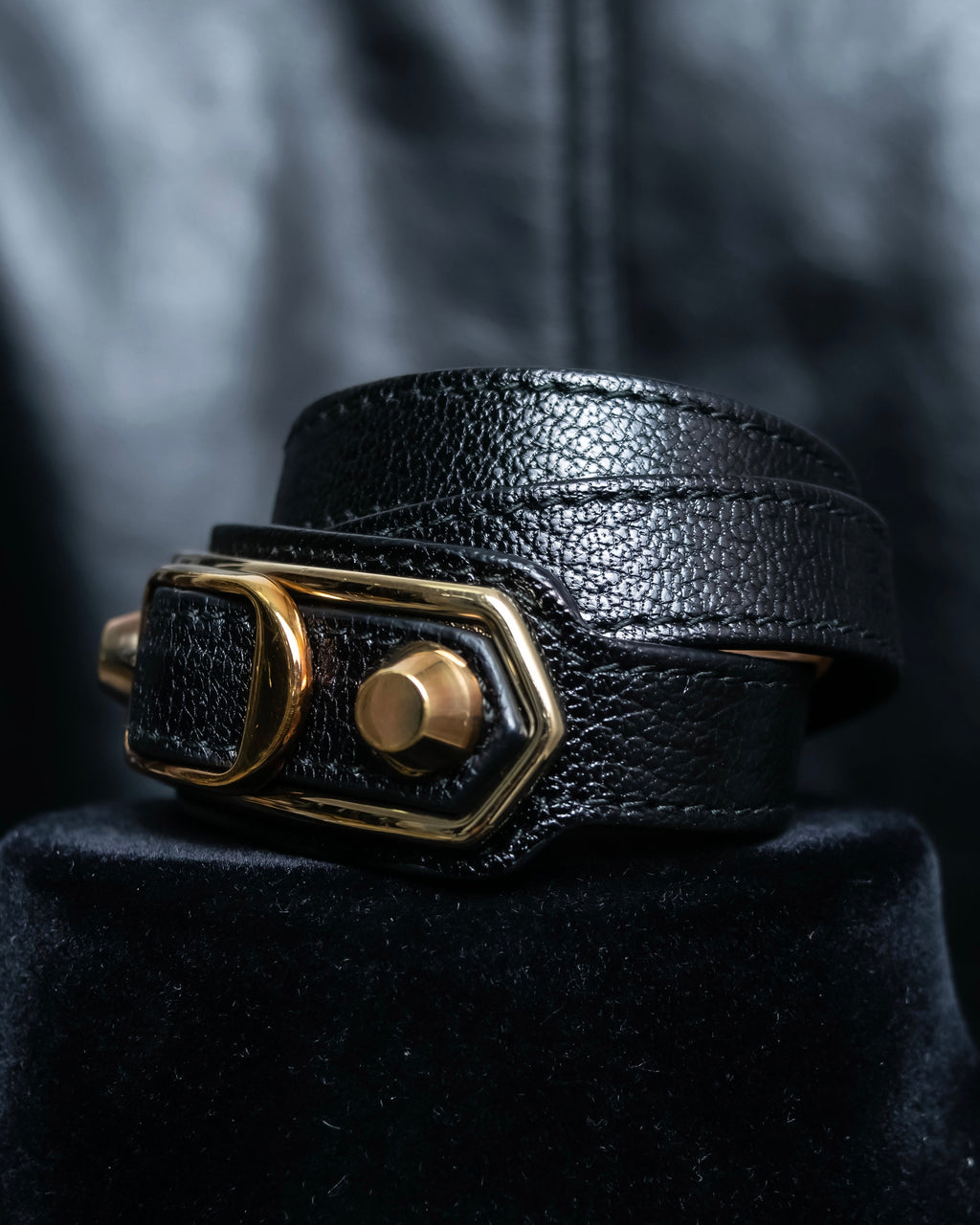 "BALENCIAGA" 3 layer  buckle design leather bracelet