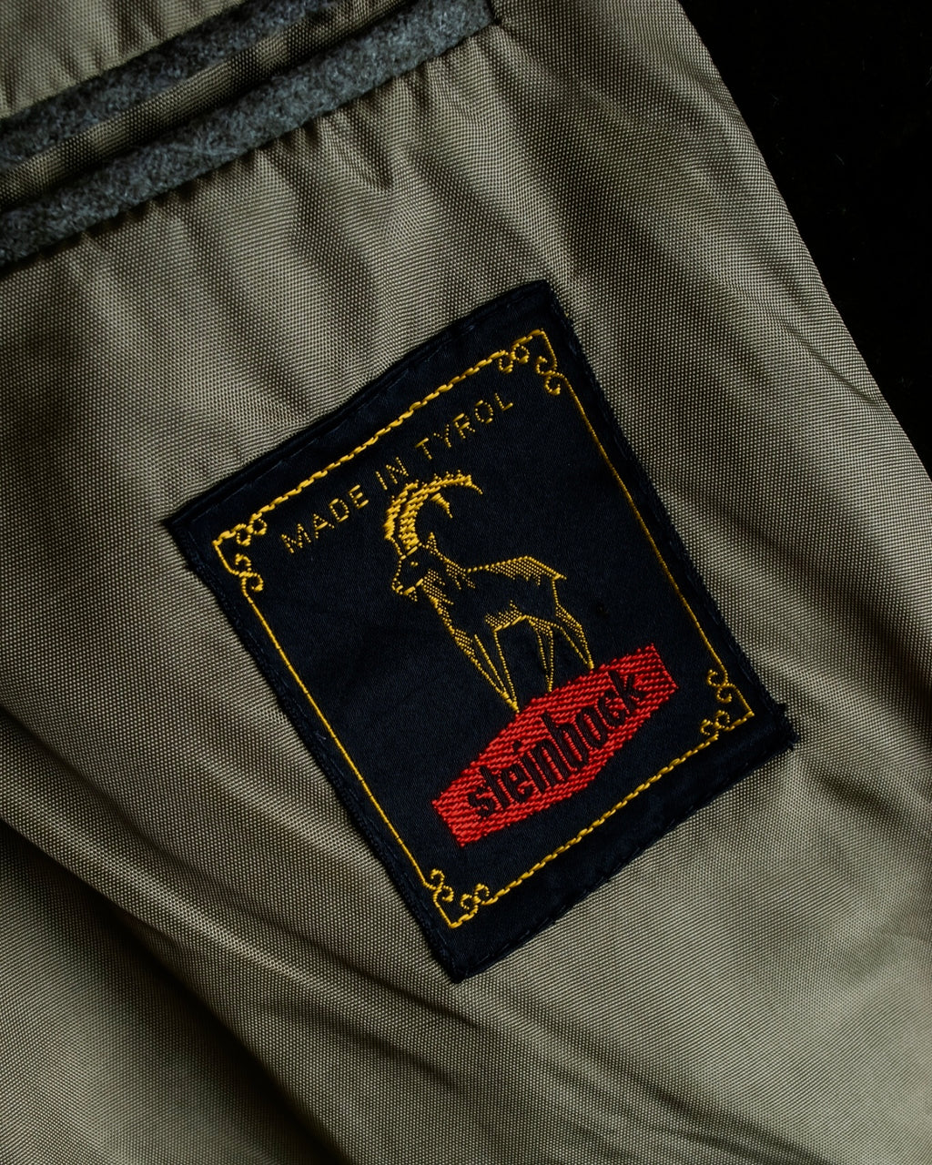 Vintage velor switching Tyrolean tailored jacket