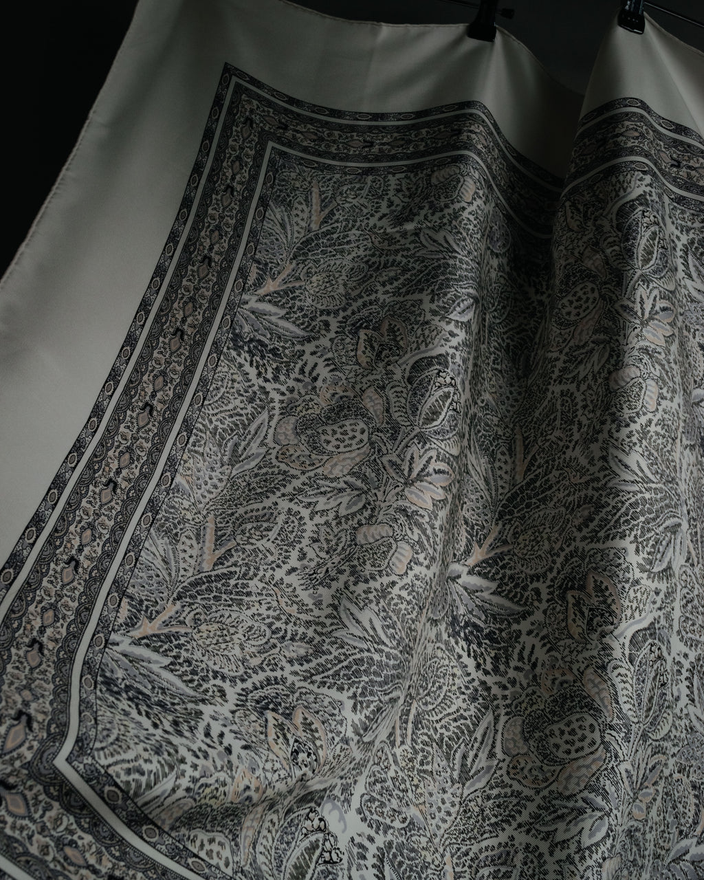 “HERMES” 1995–2005 Paisley botanical silk twill carré scarf