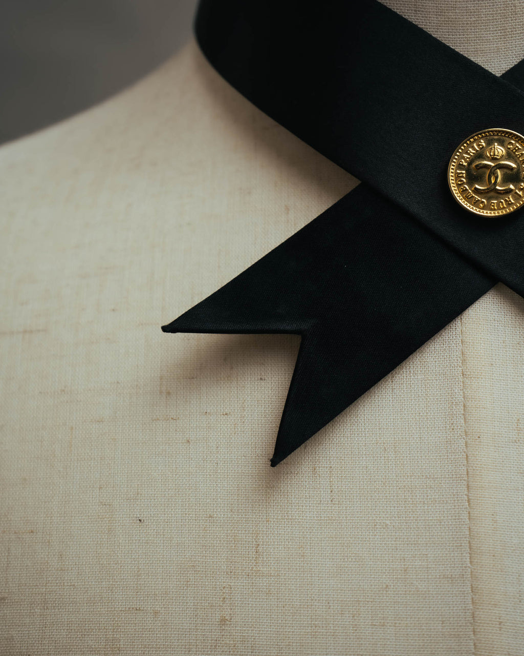 -SPECIAL- “CHANEL” Late 80’s-90’s gold button satin neck tie