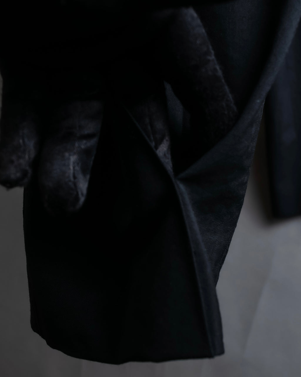 "LOEWE" Deep pleat tapered draped slacks