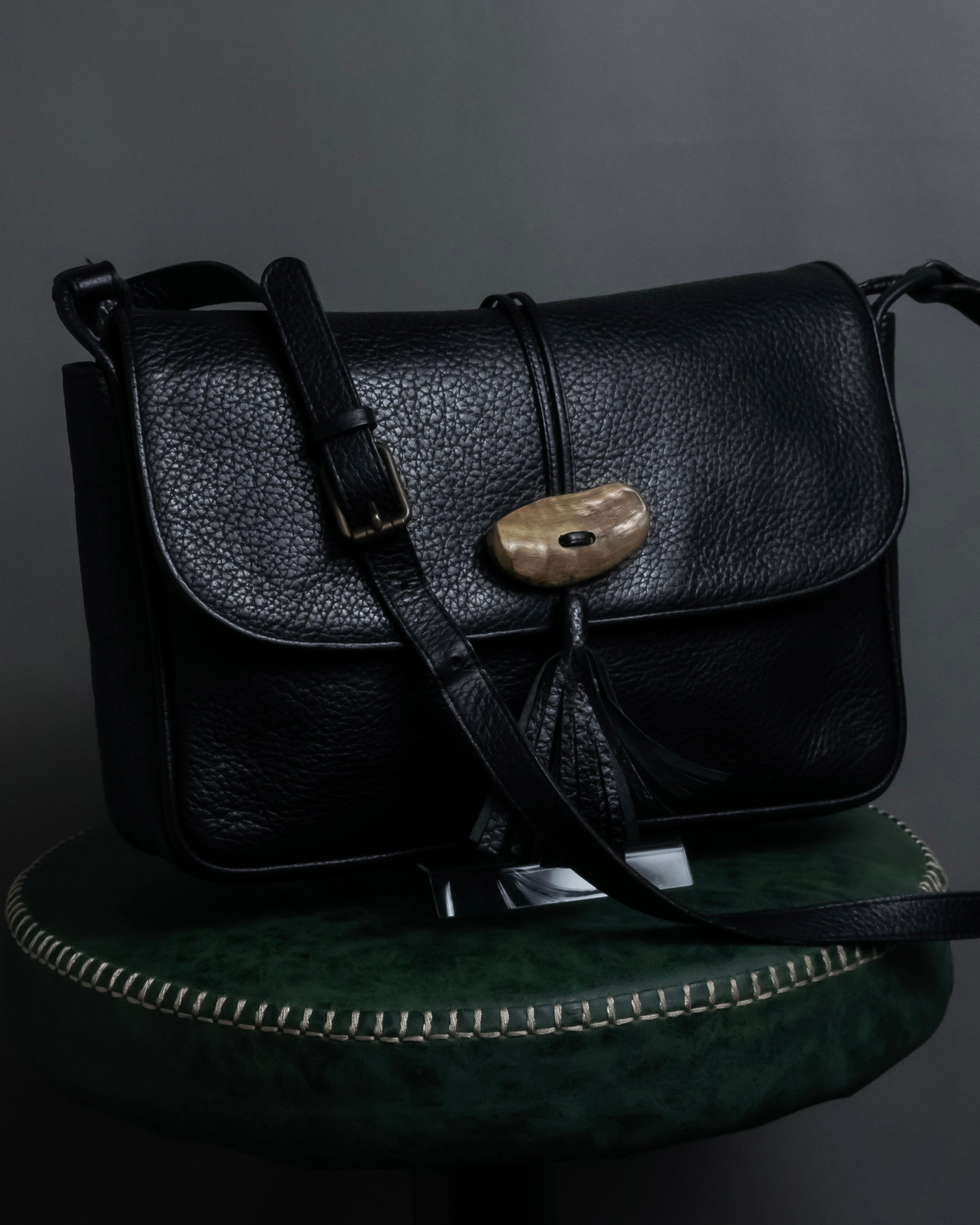 "YVES SAINT LAURENT" 80's-90's Wood toggle design pebbled leather bag