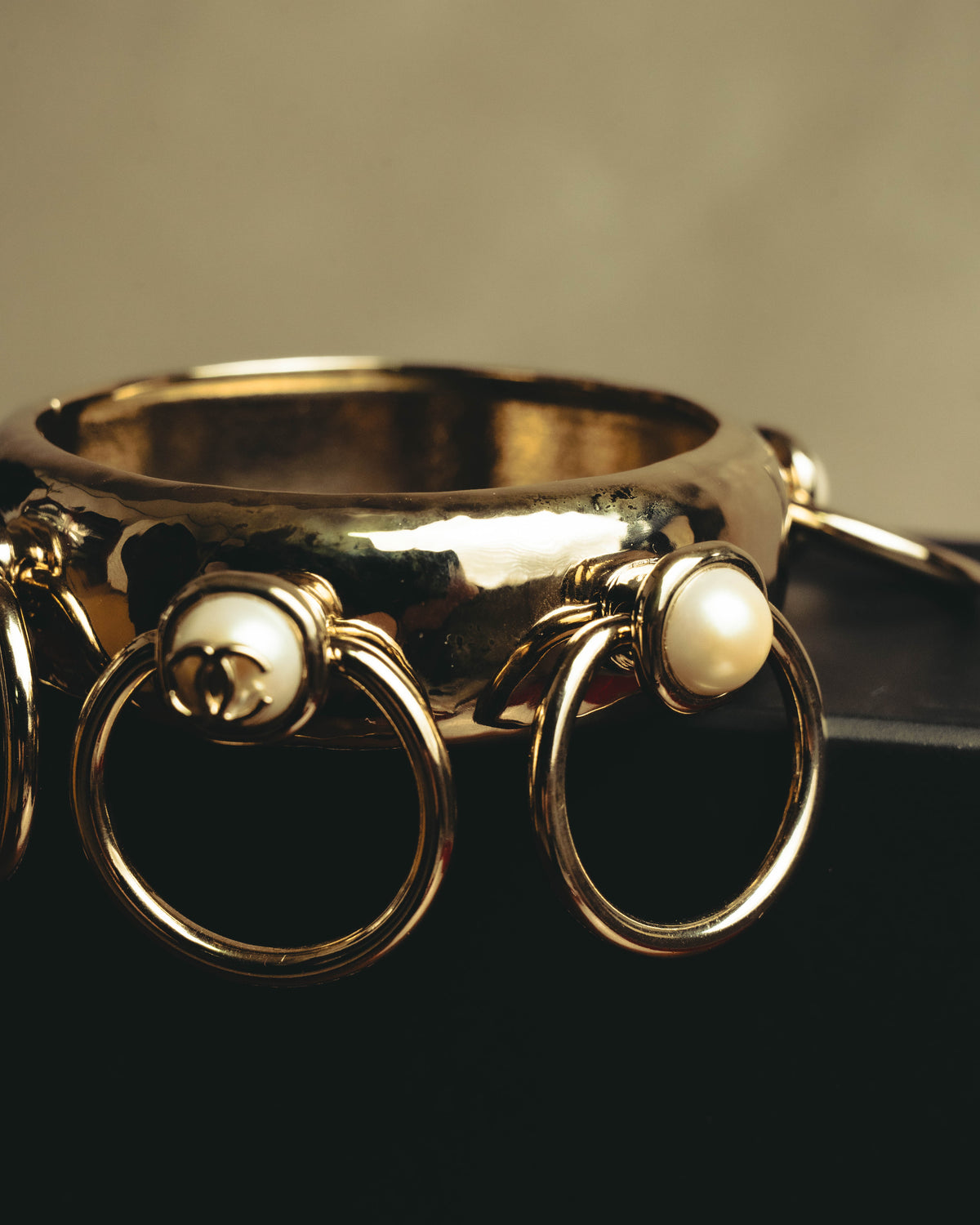 -SPECIAL- “CHANEL” 22C Pearl embellished ring statement cuff bracelet