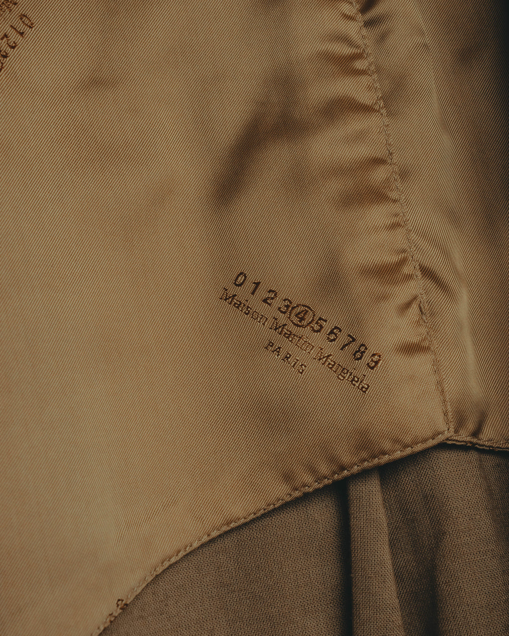 –SPECIAL– “Maison Martin Margiela” 2012AW Leather trench coat with Line 4 printed lining