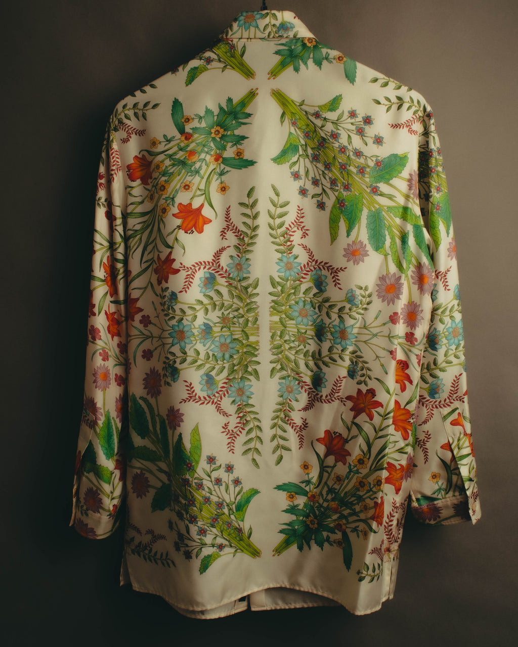 -SPECIAL- “GUCCI” 2015-2022 Botanical printed silk shirt