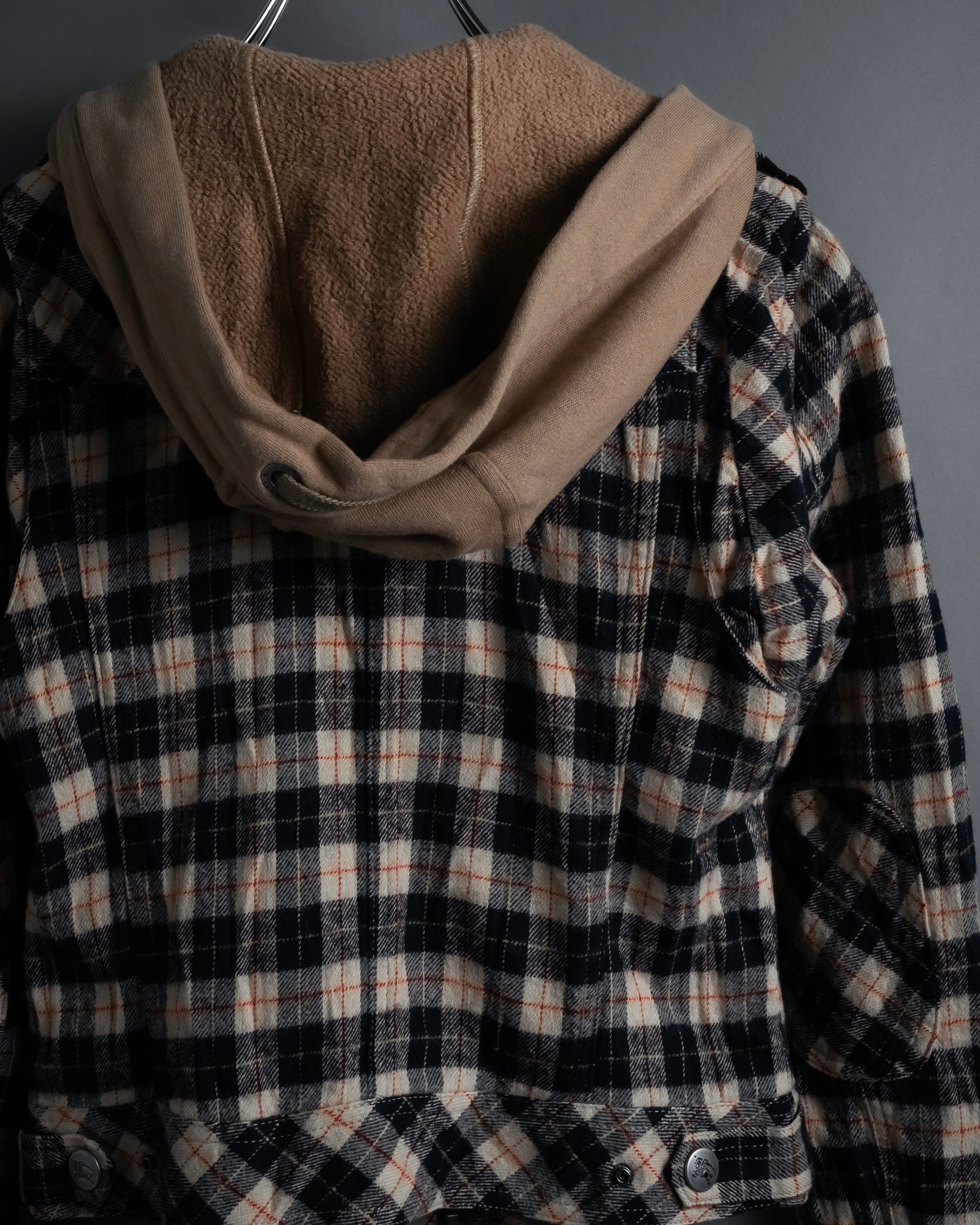 "BURBERRY Blue Label" Layered docking design hooded zip jacket