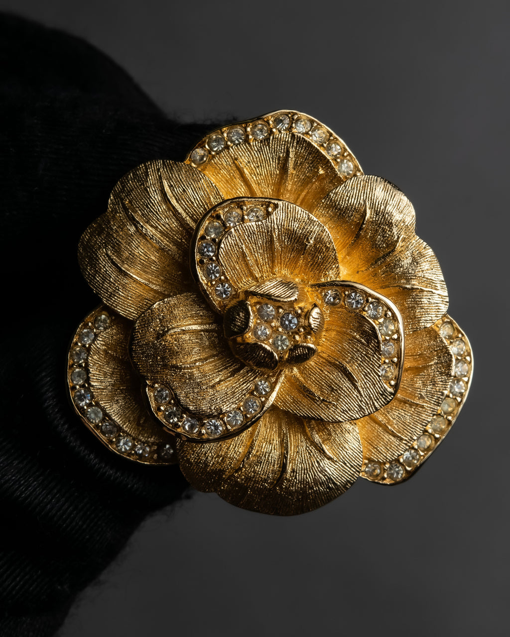 "Christian Dior" Flower motif gold brooch