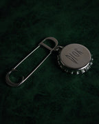 “DIOR” 2018-present Bottle cap pin brooch