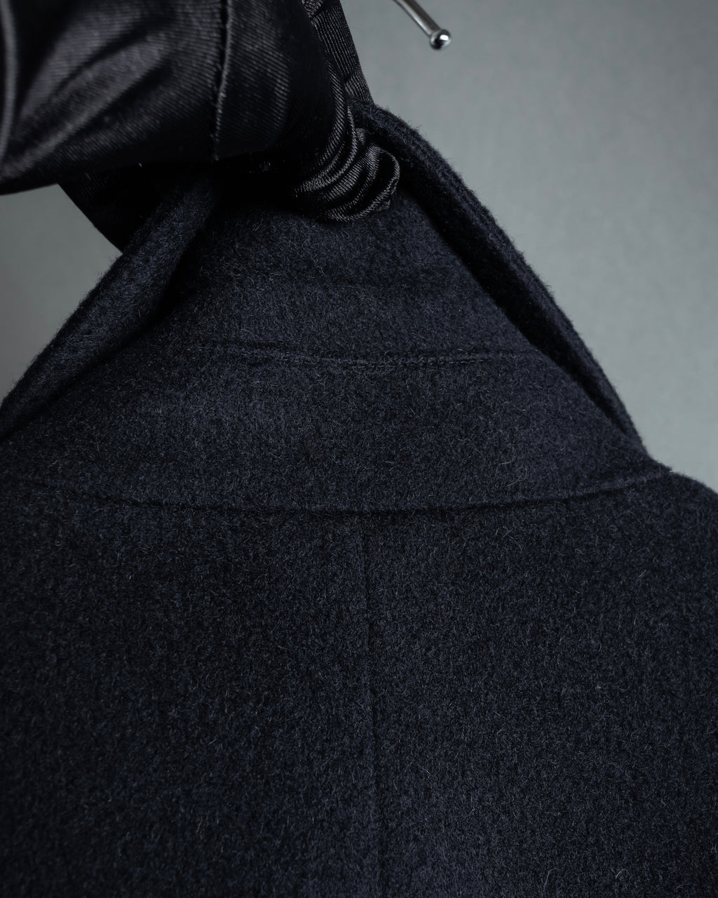 "VALENTINO" Double-breasted belted chester coat