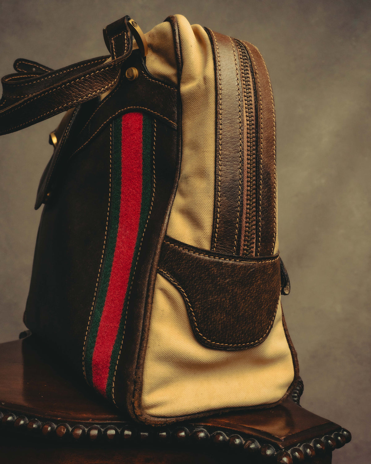 "GUCCI" 70's Iconic web travel shoulder bag