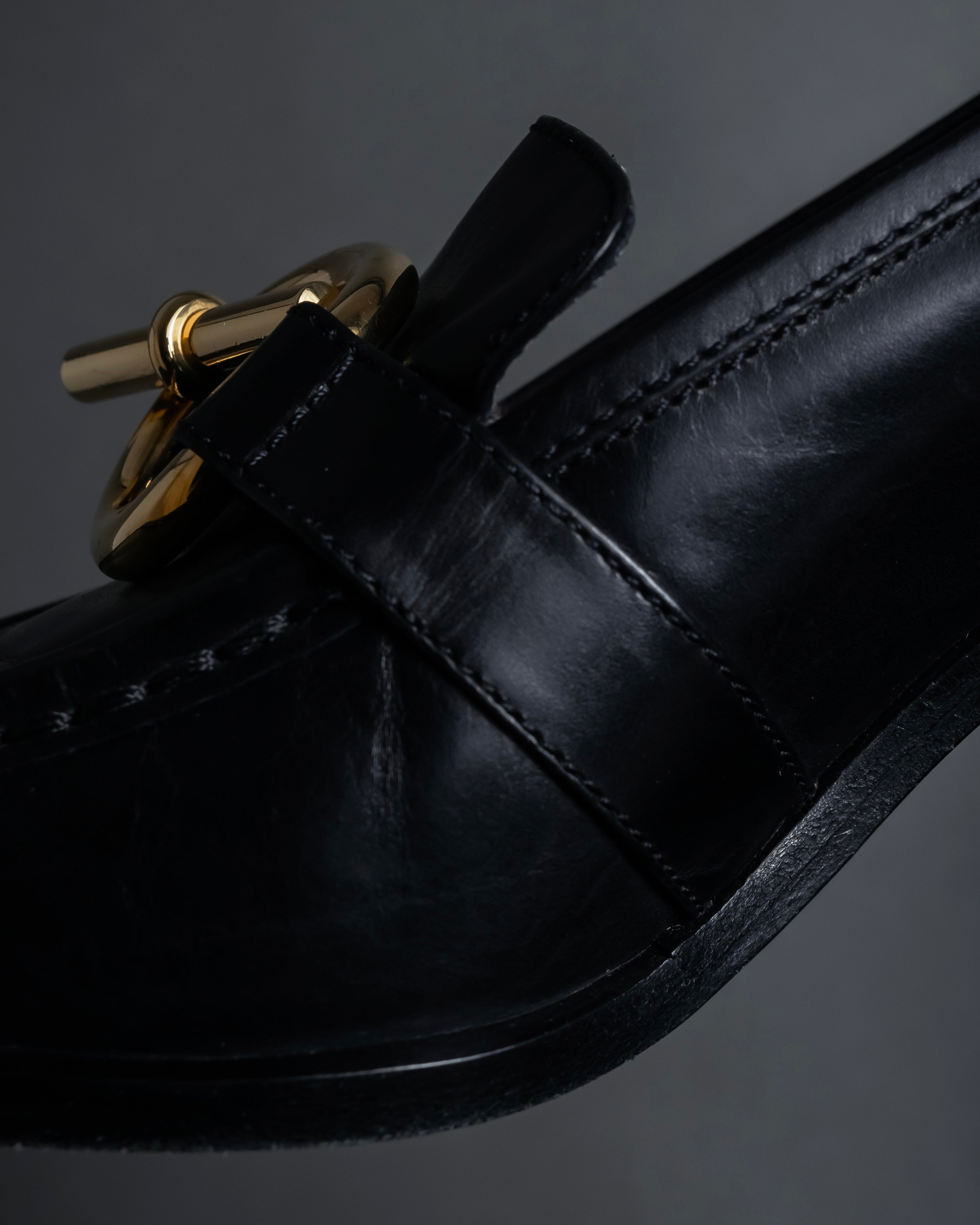 -MOOD Christmas Collection-
"HERMES" 90's-00's Gold buckle design heeled loafers