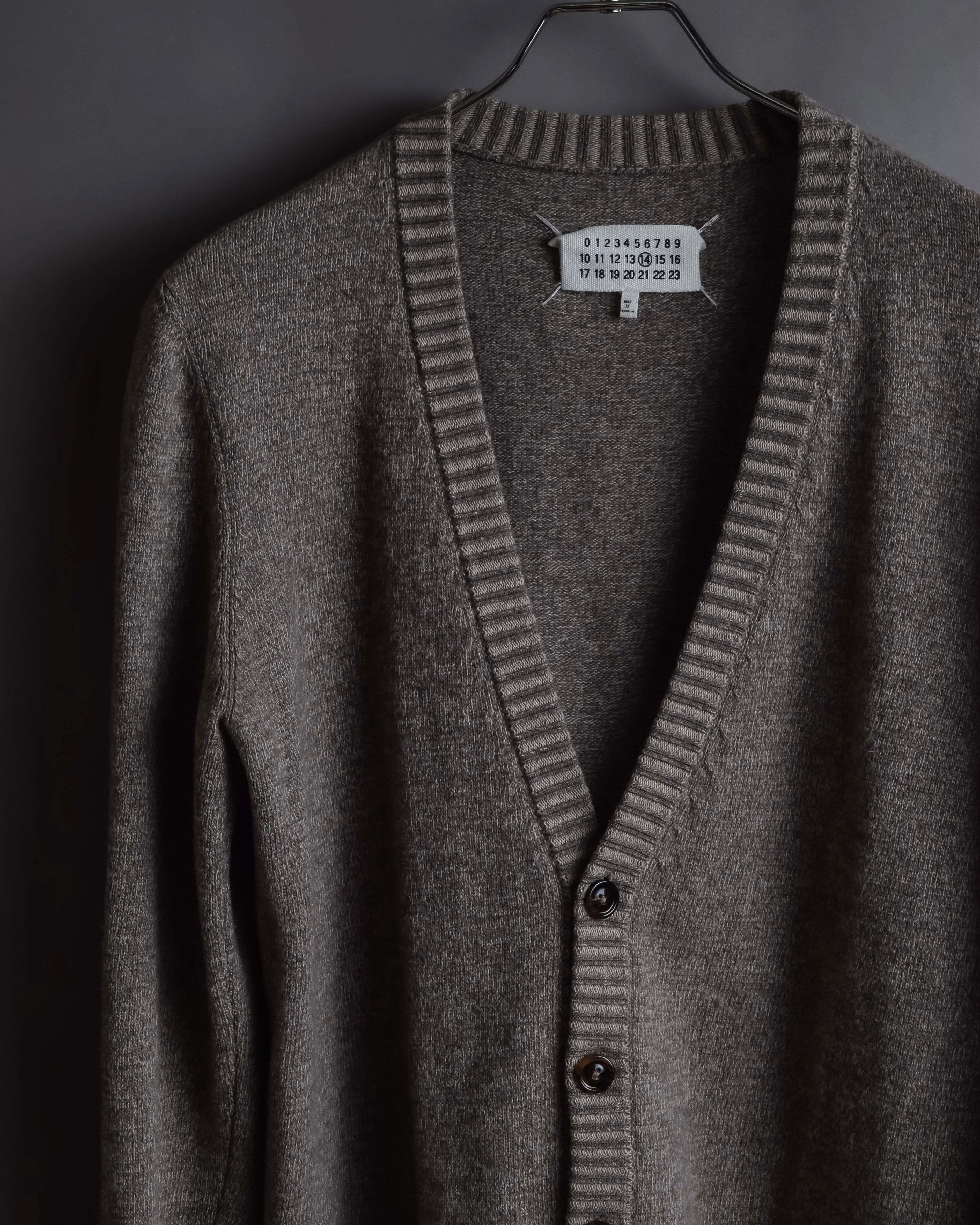 "MAISON MARGIELA" 13AW Patch accented low gauge wool cardigan
