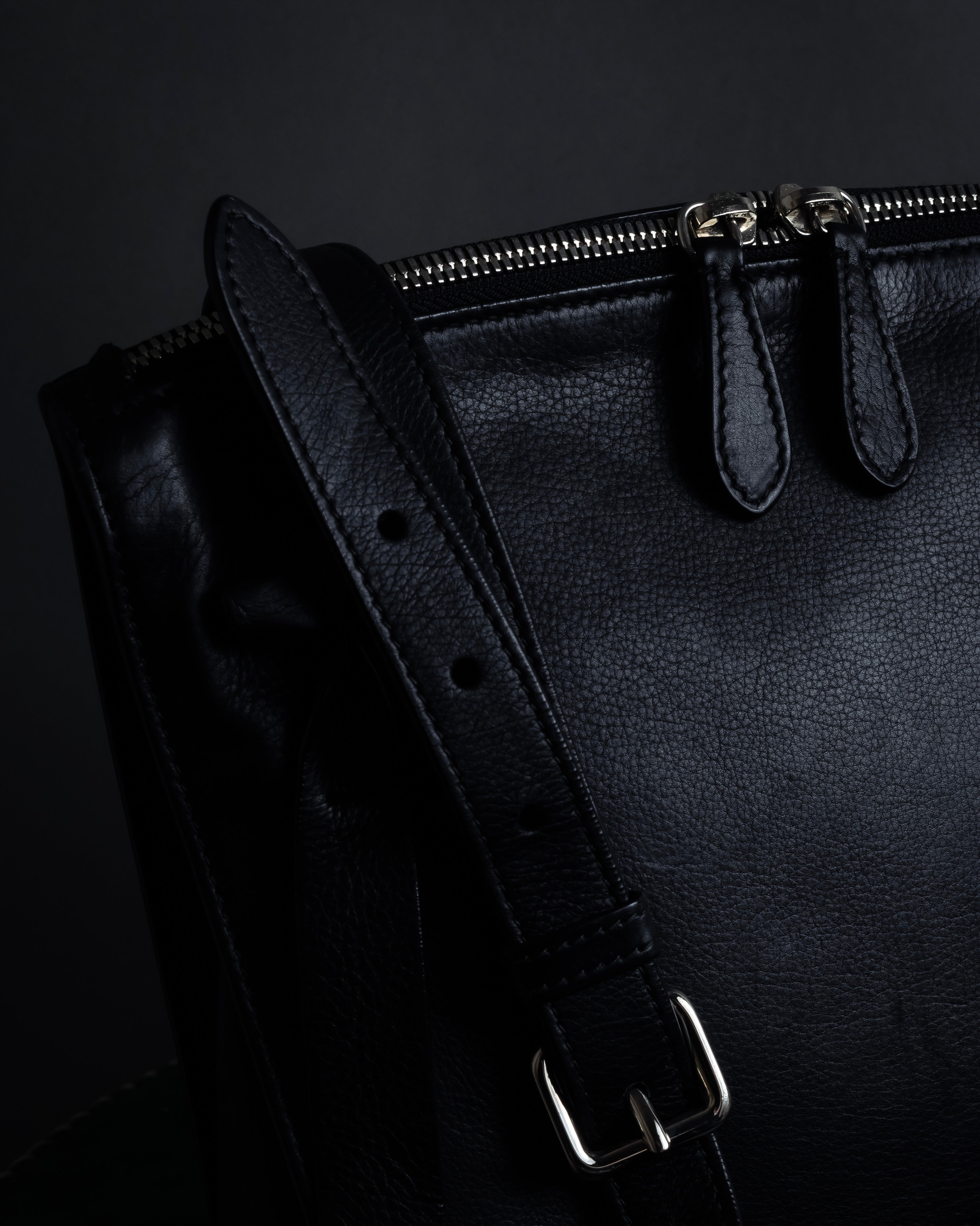 "JIL SANDER" Hill model gently curved leather shoulder bag