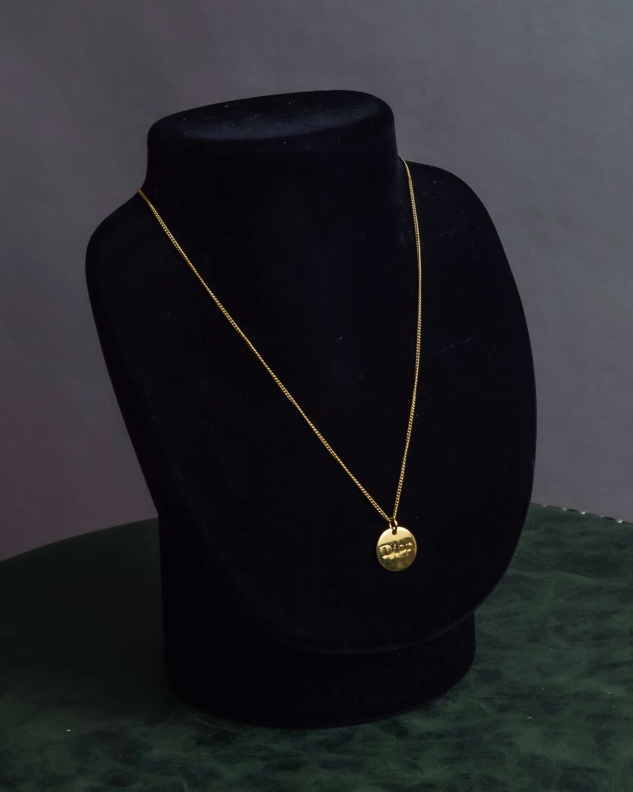 "Christian Dior" Round plate motif gold necklace